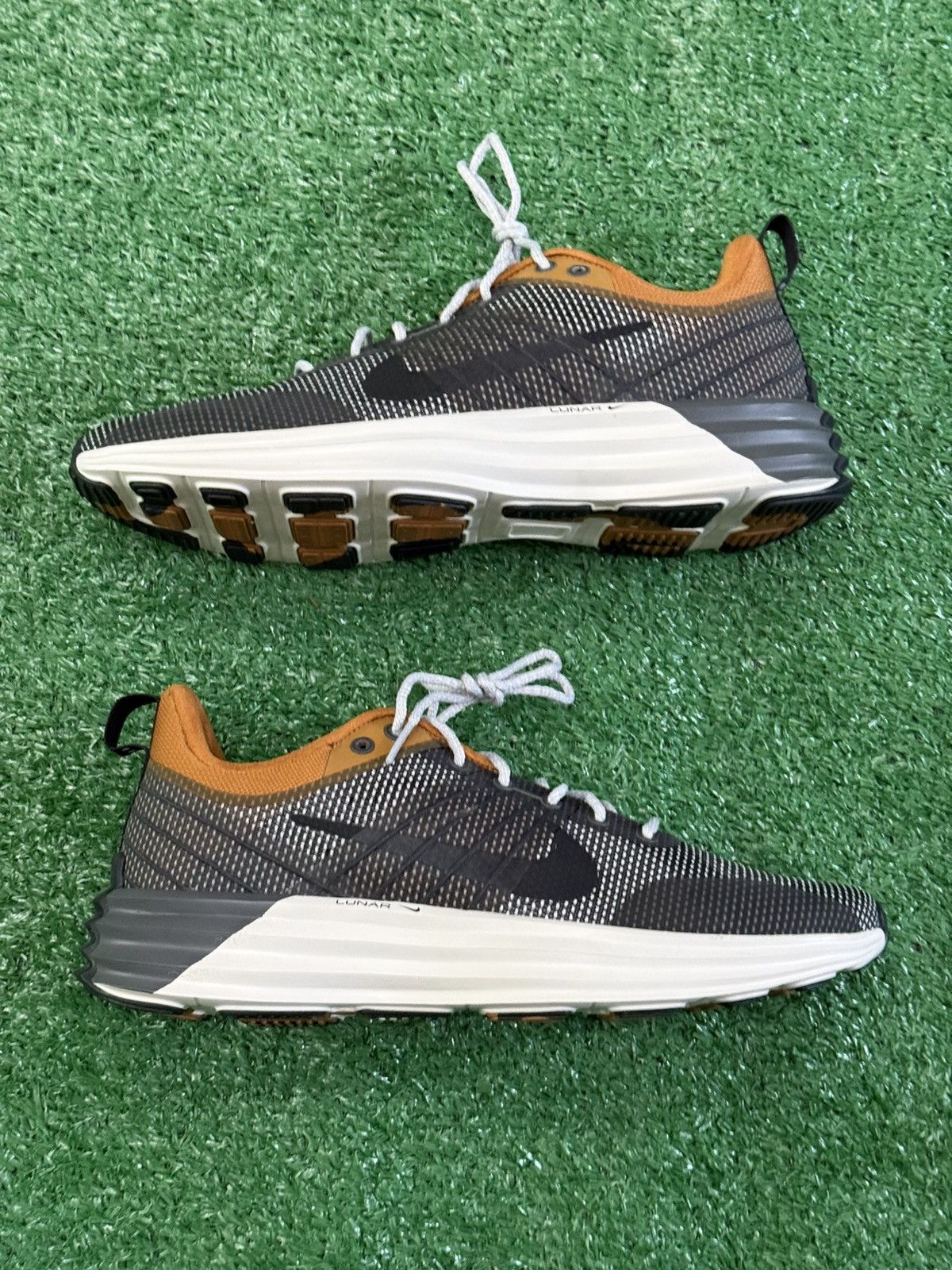 Nike Men’s Nike Lunar Roam SE Desert Bronze Metallic Pewter Size US 9.5 / EU 42-43 - 2 Thumbnail