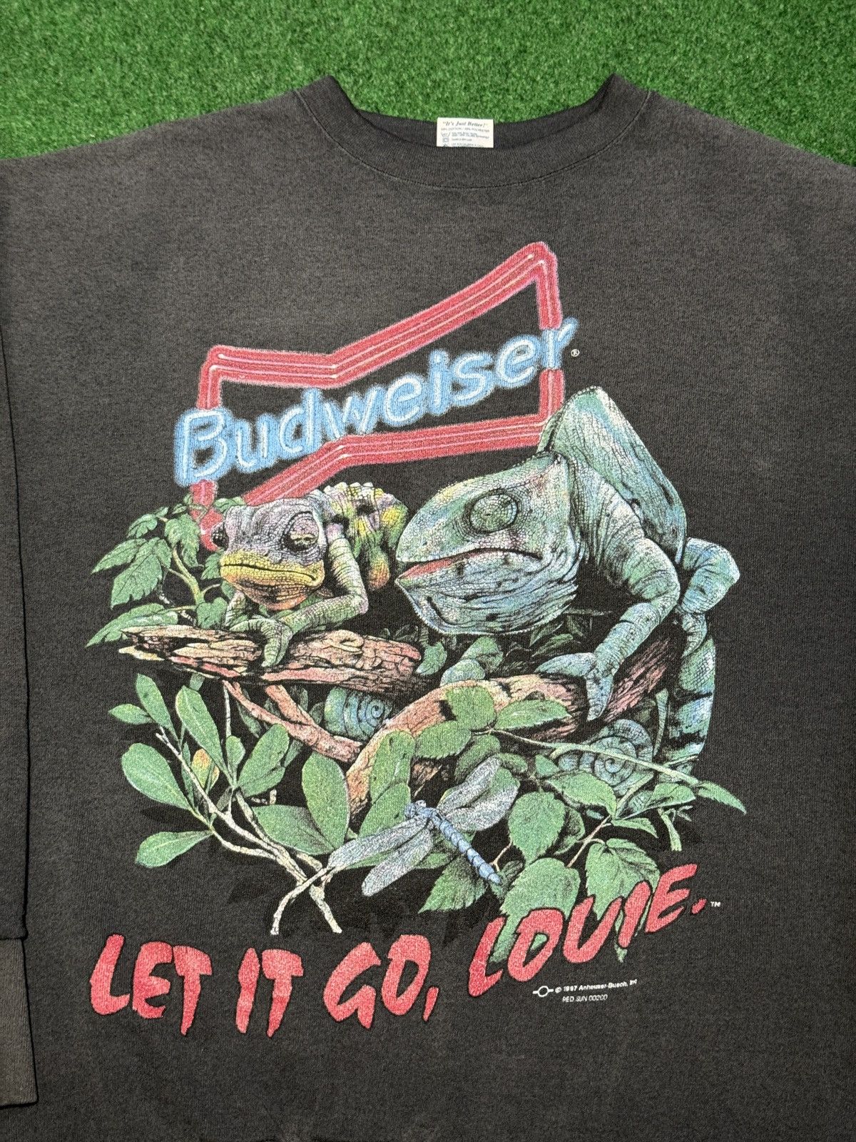 Budweiser Vintage 90s Budweiser Let It Go Louie Beer FADED Sweatshirt Size US L / EU 52-54 / 3 - 2 Thumbnail