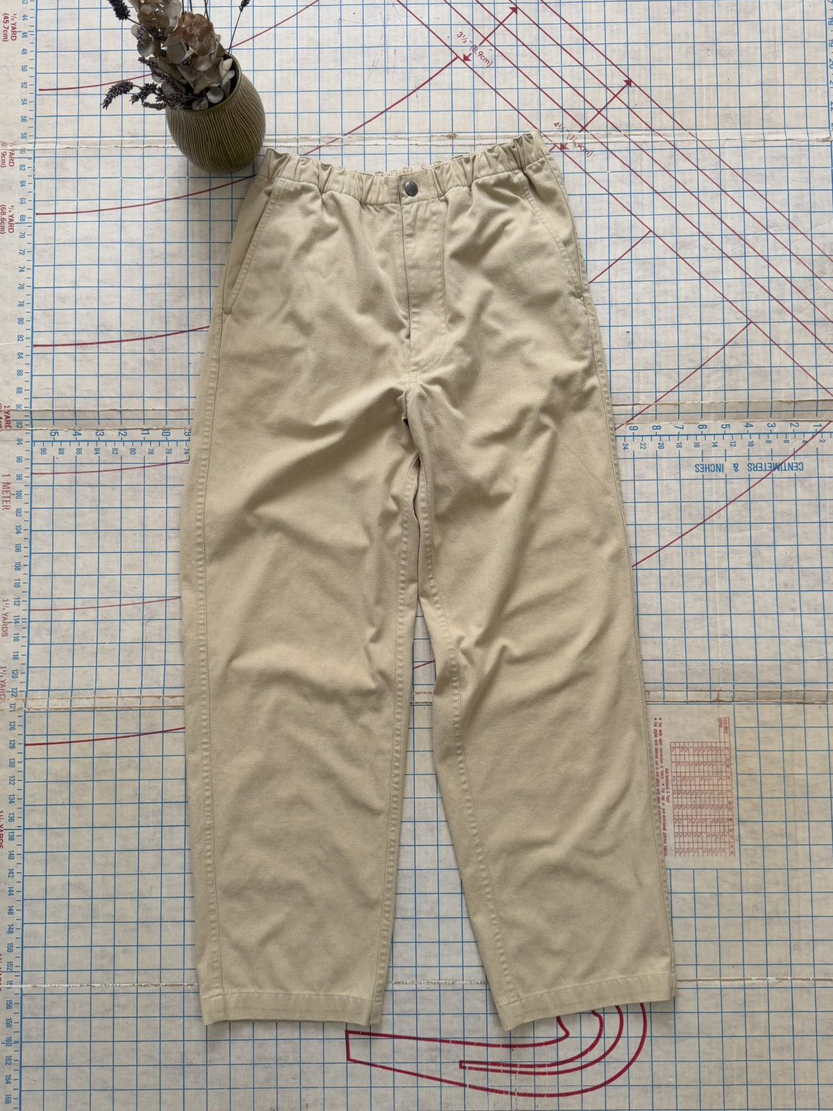 The North Face The North Face Casual Pants Light Tan Size Medium Japan Tag Size US 32 / EU 48 - 3 Thumbnail