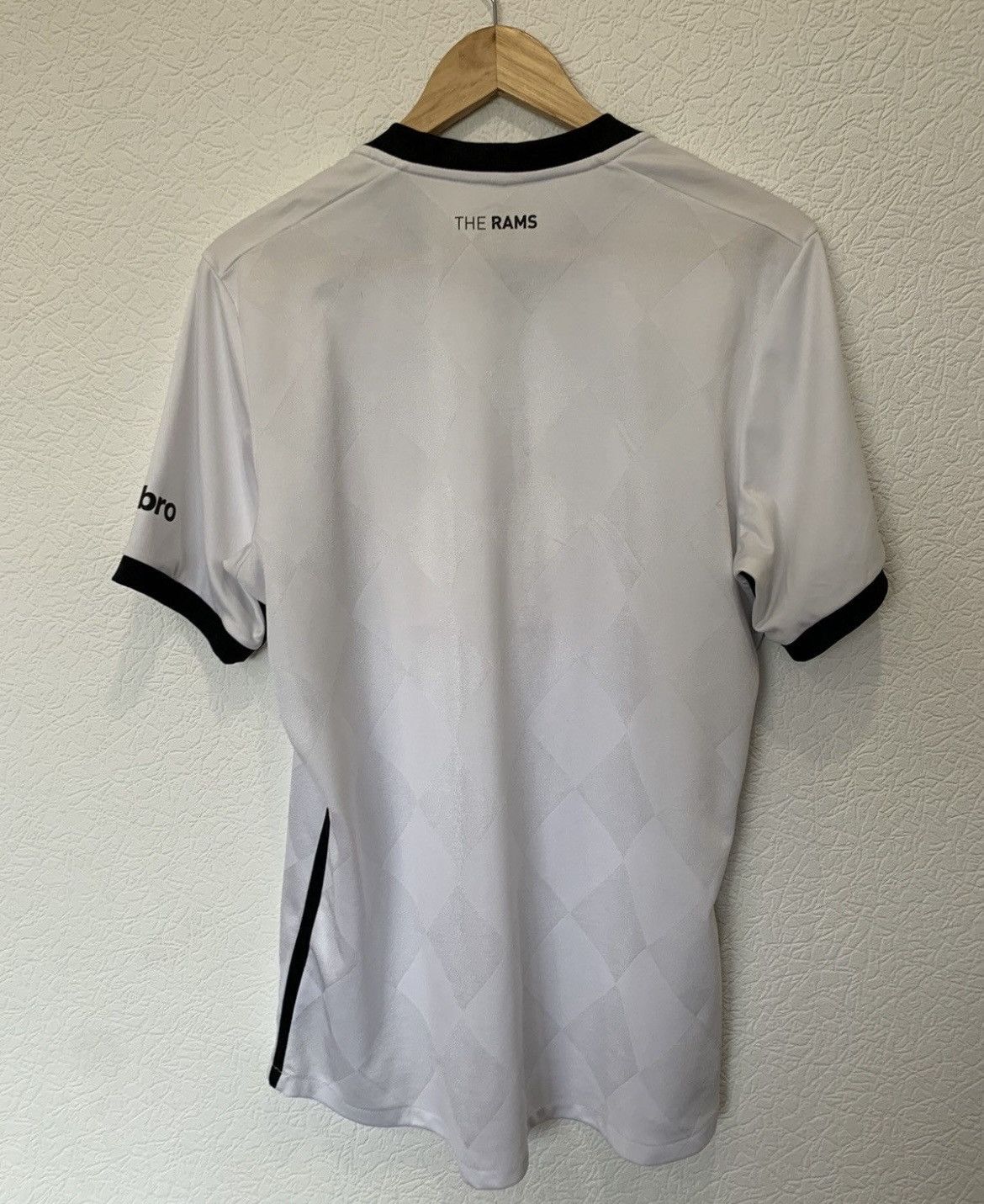 Umbro DERBY COUNTY UMBRO 2015/2016 HOME KIT SOCCER JERSEY JUST EAT Size US M / EU 48-50 / 2 - 5 Thumbnail
