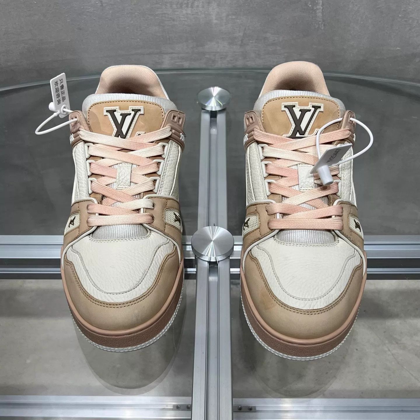 Louis Vuitton LV Trainer White Pink 38.5 Size US 8 / IT 38 - 1 Thumbnail