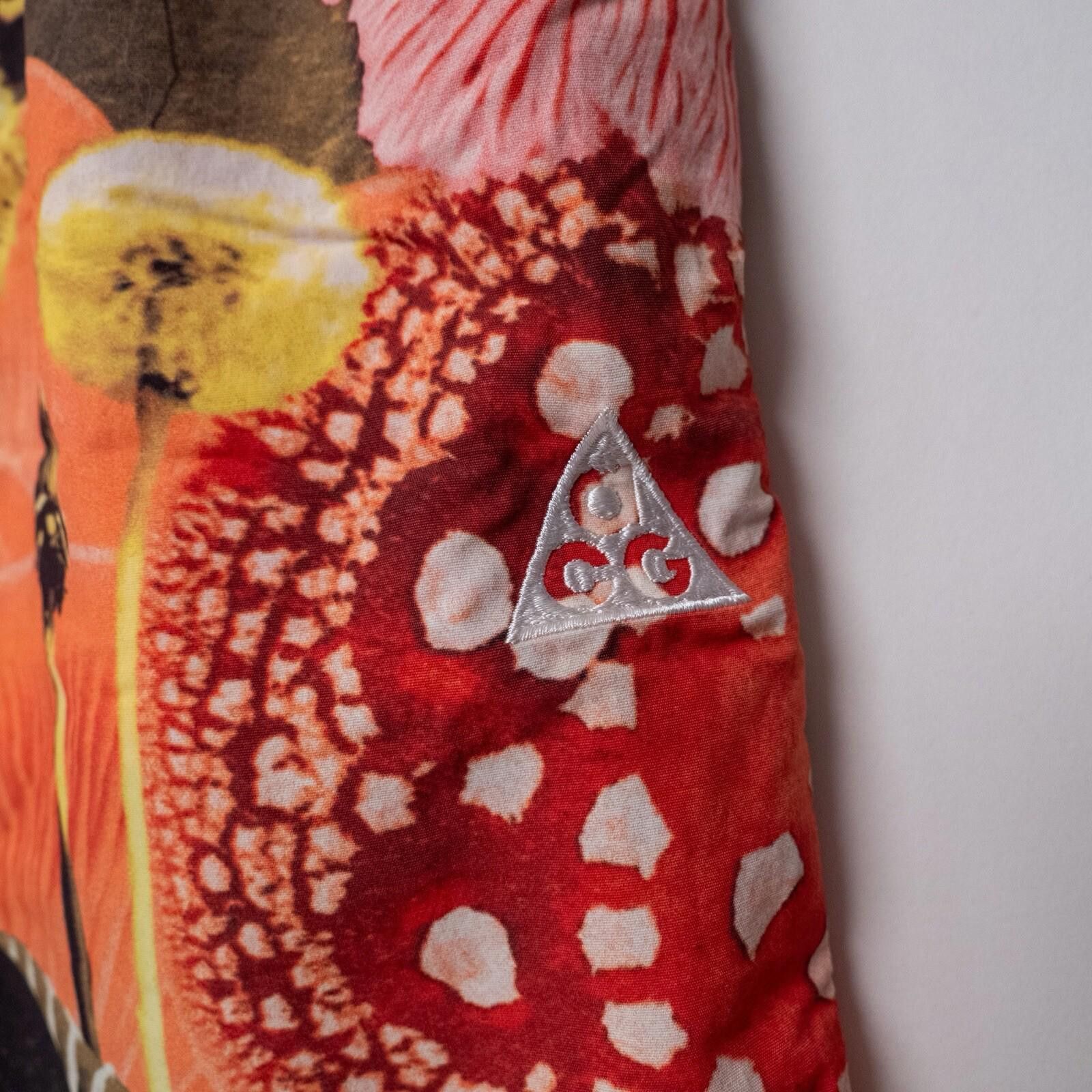 Nike ACG Nike ACG Older Kids' Pink Mushroom Frog Shorts Size XL Size US 26 / EU 42 - 4 Thumbnail