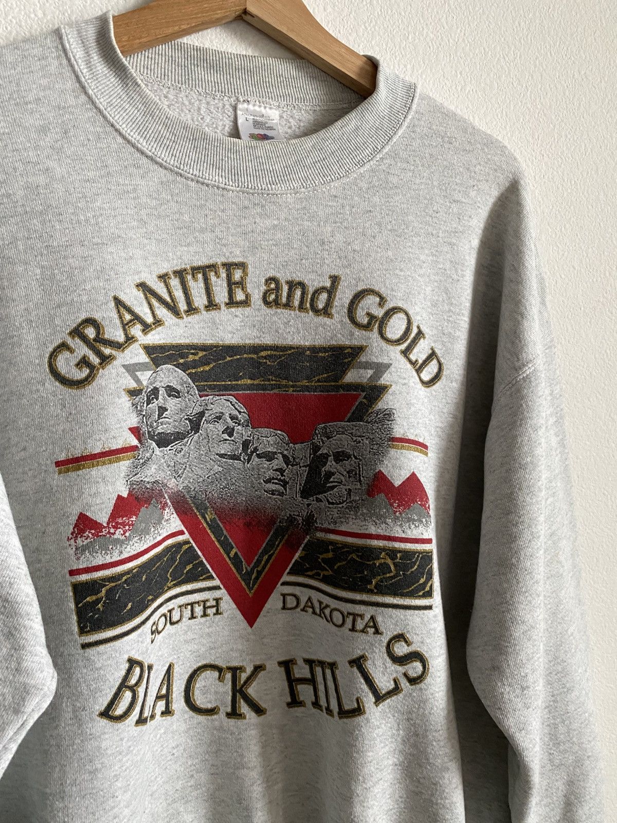 Vintage Vintage 90s Mount Rushmore South Dakota Sweatshirt Size US L / EU 52-54 / 3 - 3 Thumbnail