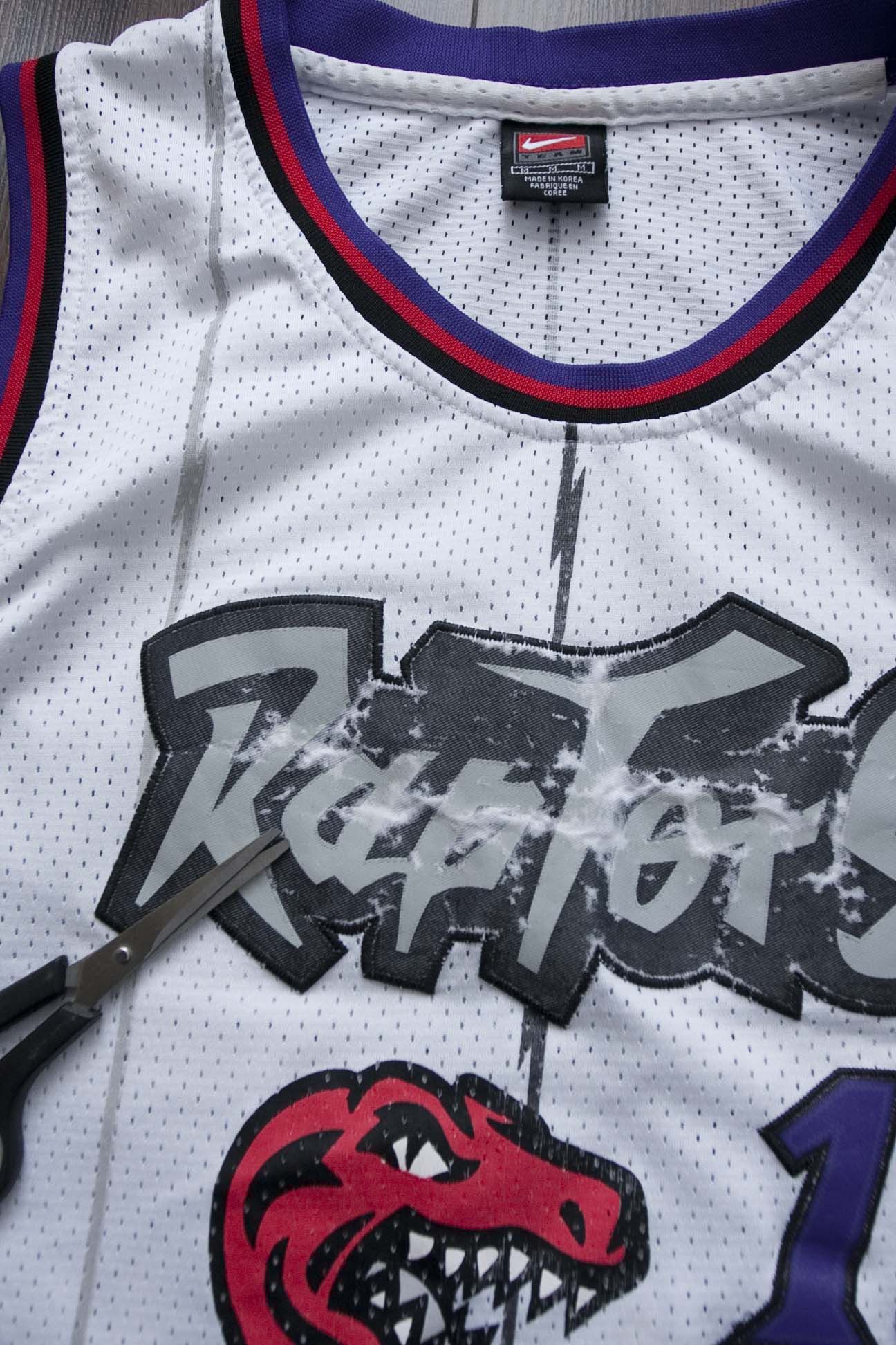 NBA × Nike × Vintage Vince Carter Nike Toronto Raptors Jersey Size M White Size US M / EU 48-50 / 2 - 3 Thumbnail