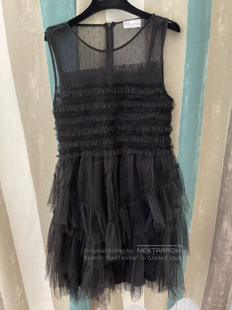 Valentino Valentino dress Size M / US 6-8 / IT 42-44 - 1 Thumbnail