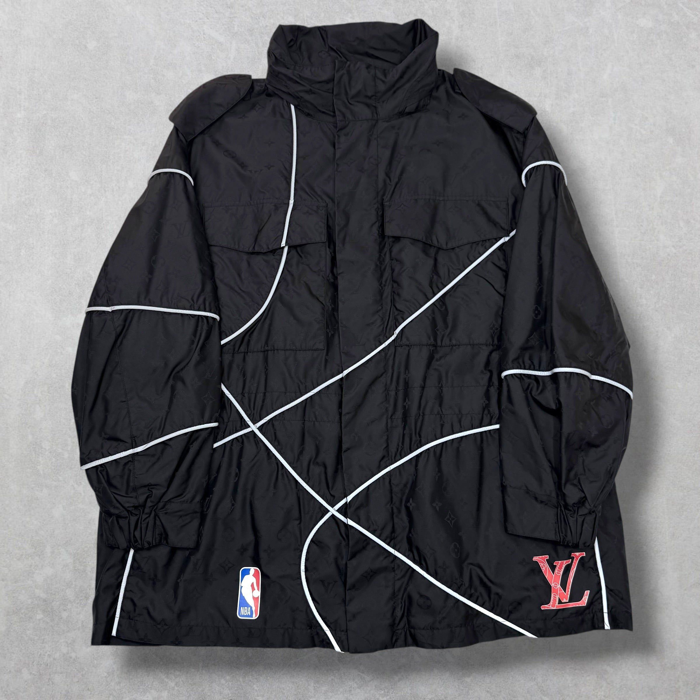 Louis Vuitton Louis Vuitton x NBA Monogram Parka 58 (XXXL) Size US XXL / EU 58 / 5 - 1 Thumbnail