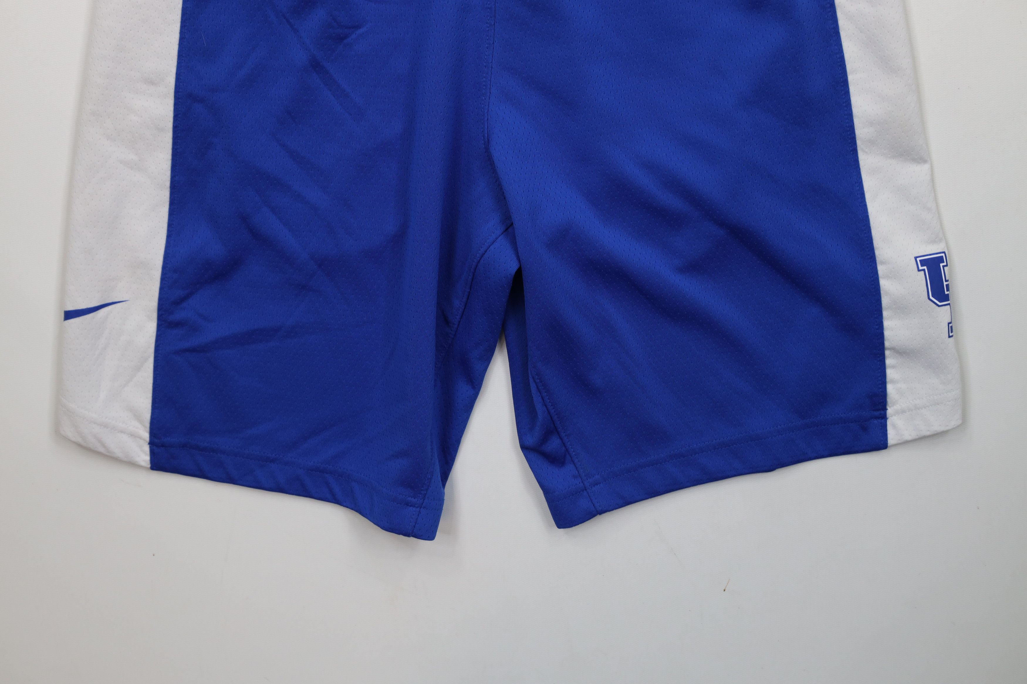 Nike × Vintage Nike Heavyweight University of Kentucky Basketball Shorts Size US 30 / EU 46 - 13 Thumbnail