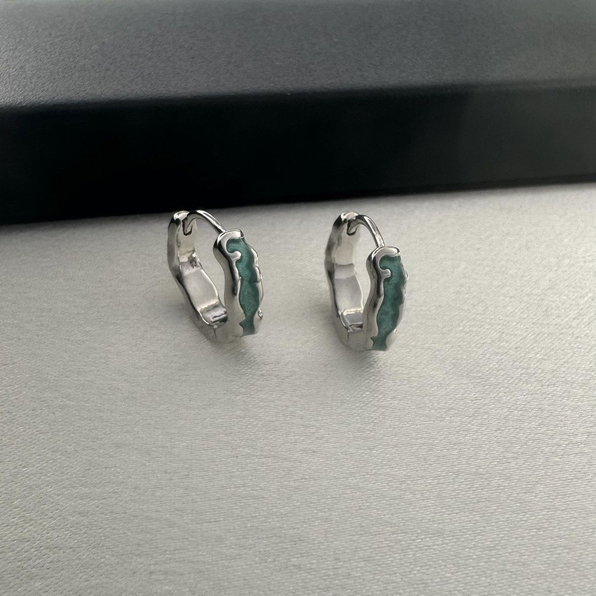 Other Green Ripple Small Hoop Earrings for Men Women Unisex Style Size ONE SIZE - 2 Thumbnail