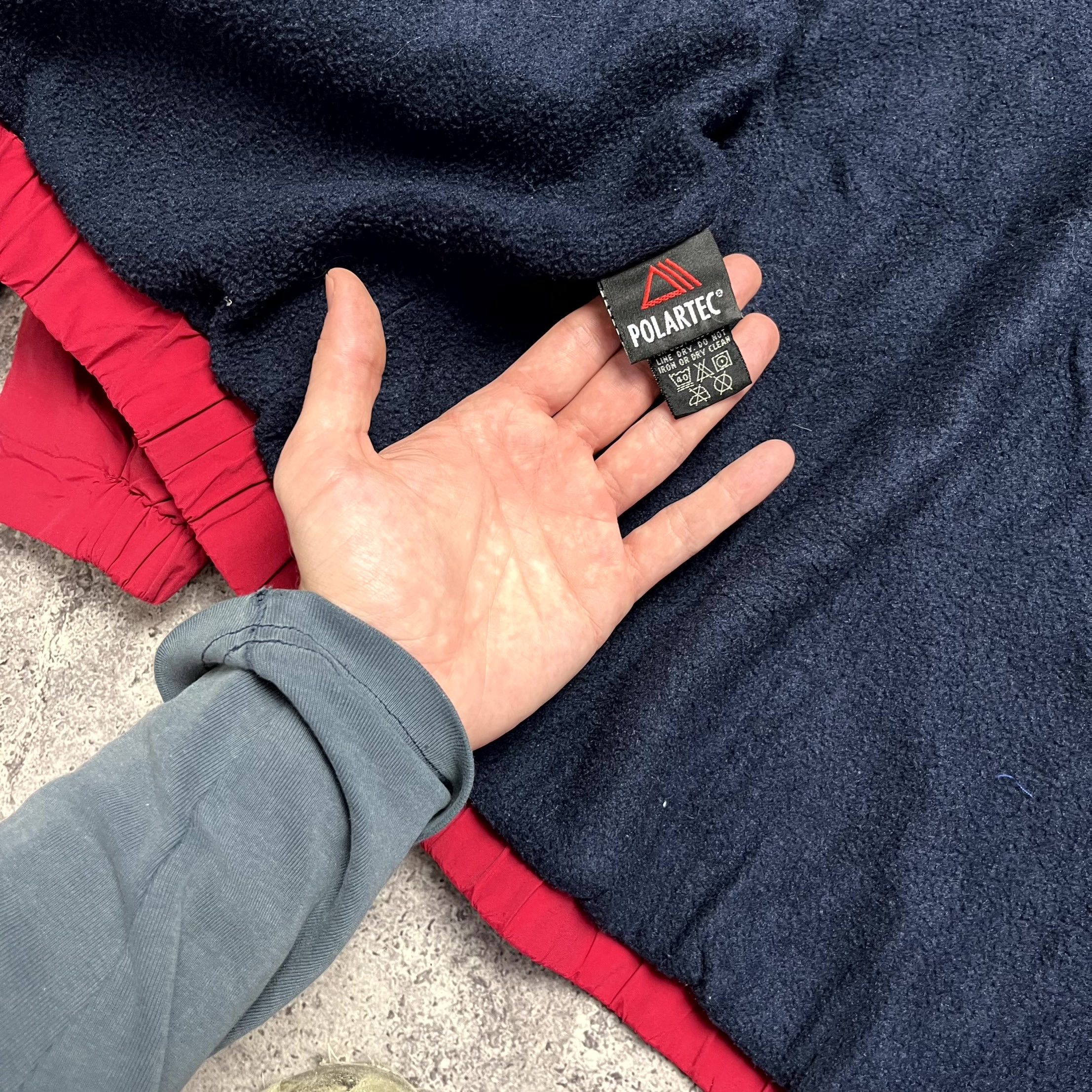 Eddie Bauer Eddie Bauer Nylon Polartec Red Bomber Jacket Size M Size US M / EU 48-50 / 2 - 10 Thumbnail