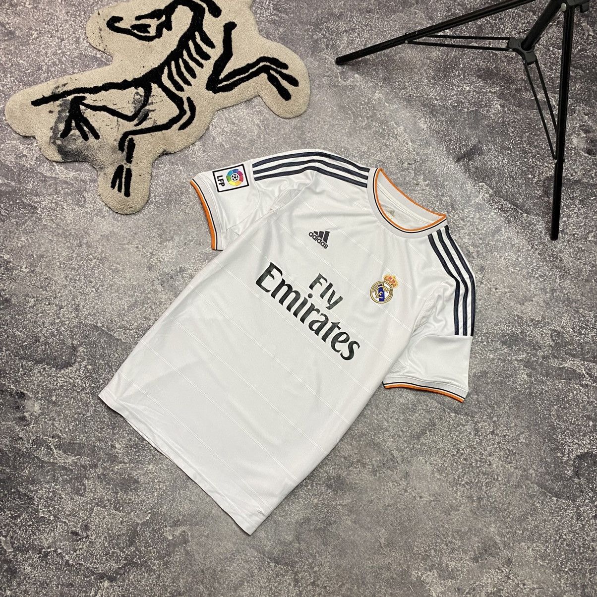 Adidas Vintage Adidas Real Madrid 2013 Home soccer jersey size M Size US M / EU 48-50 / 2 - 1 Thumbnail