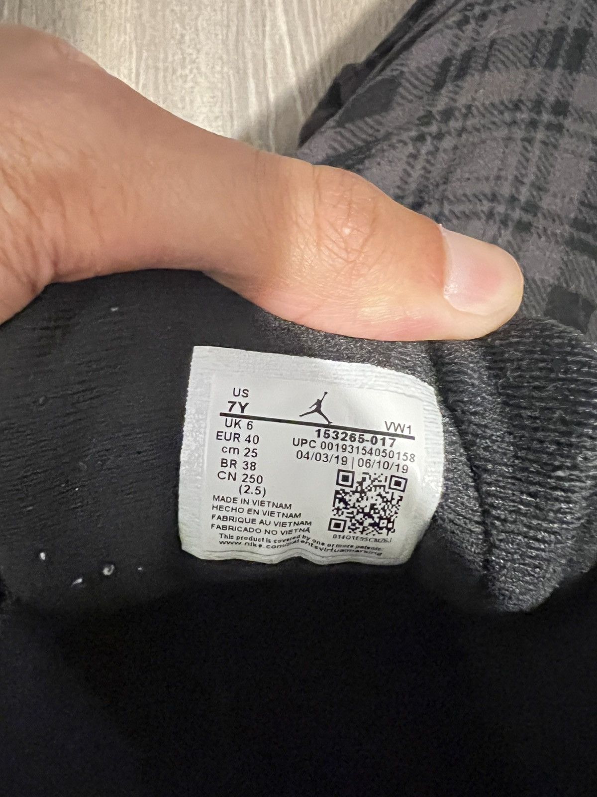 Jordan Brand Air Jordan 12 Retro GS Reverse Taxi Size US 5 / EU 37 - 6 Thumbnail