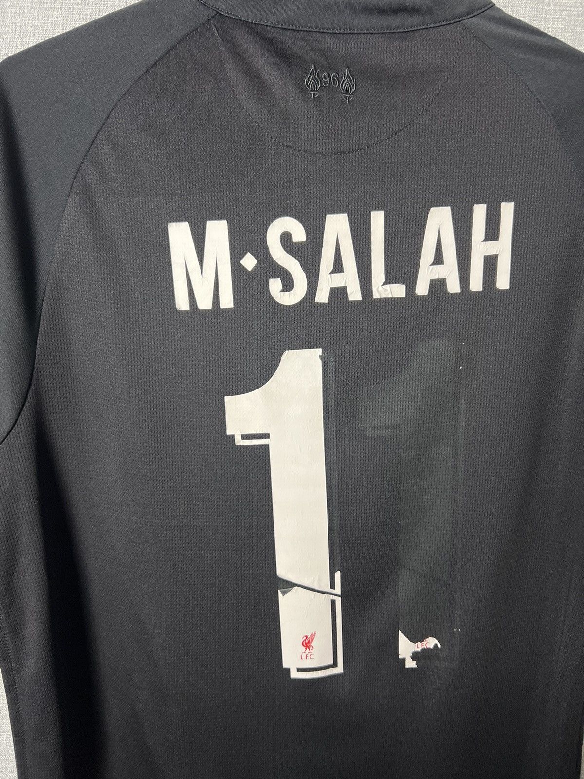 New Balance #11 M. Salah Liverpool 2018 Blackout Limited Edition Jersey Size US M / EU 48-50 / 2 - 14 Thumbnail