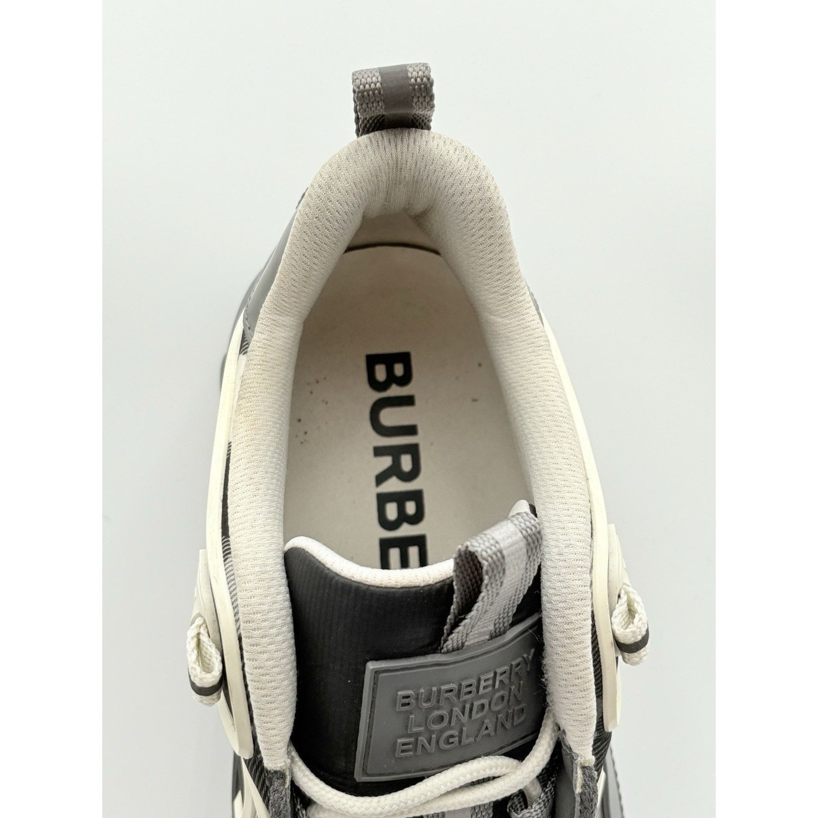 Burberry Burberry Ramsey Vintage Check ' Grey ' | SUPER CLEAN! Size US 11 / EU 44 - 12 Thumbnail