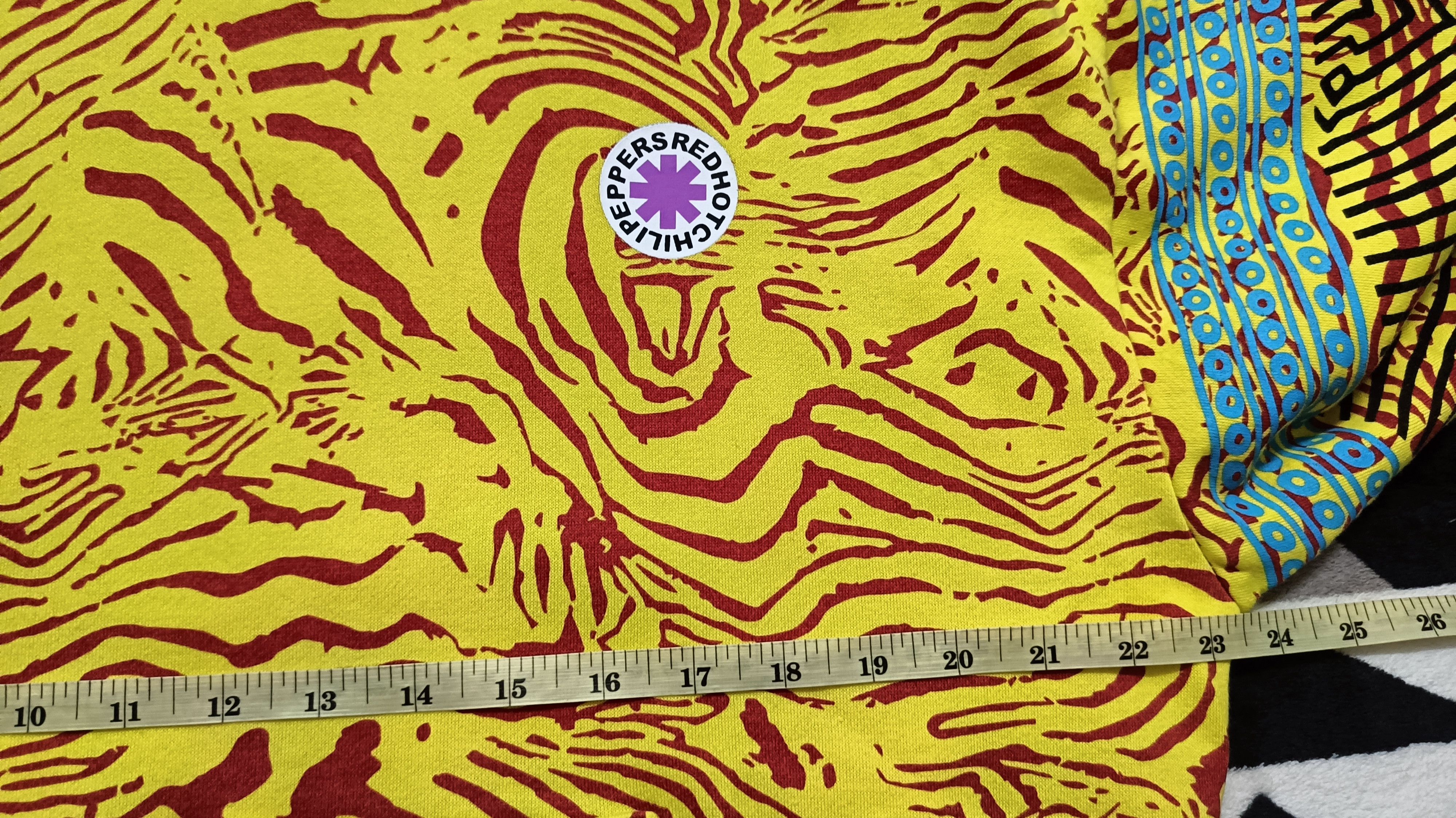 Band Tees 🔥🔥Rare Hoodie Band Red Hot Chilli Pappers Size US M / EU 48-50 / 2 - 7 Thumbnail