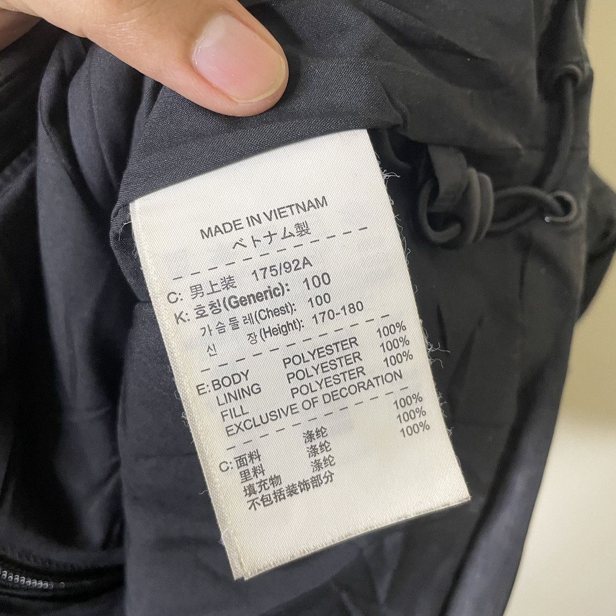 Nike × Vintage Vintage Y2K Nike Golf Removable Sleeve Light Jacket Size US L / EU 52-54 / 3 - 4 Thumbnail