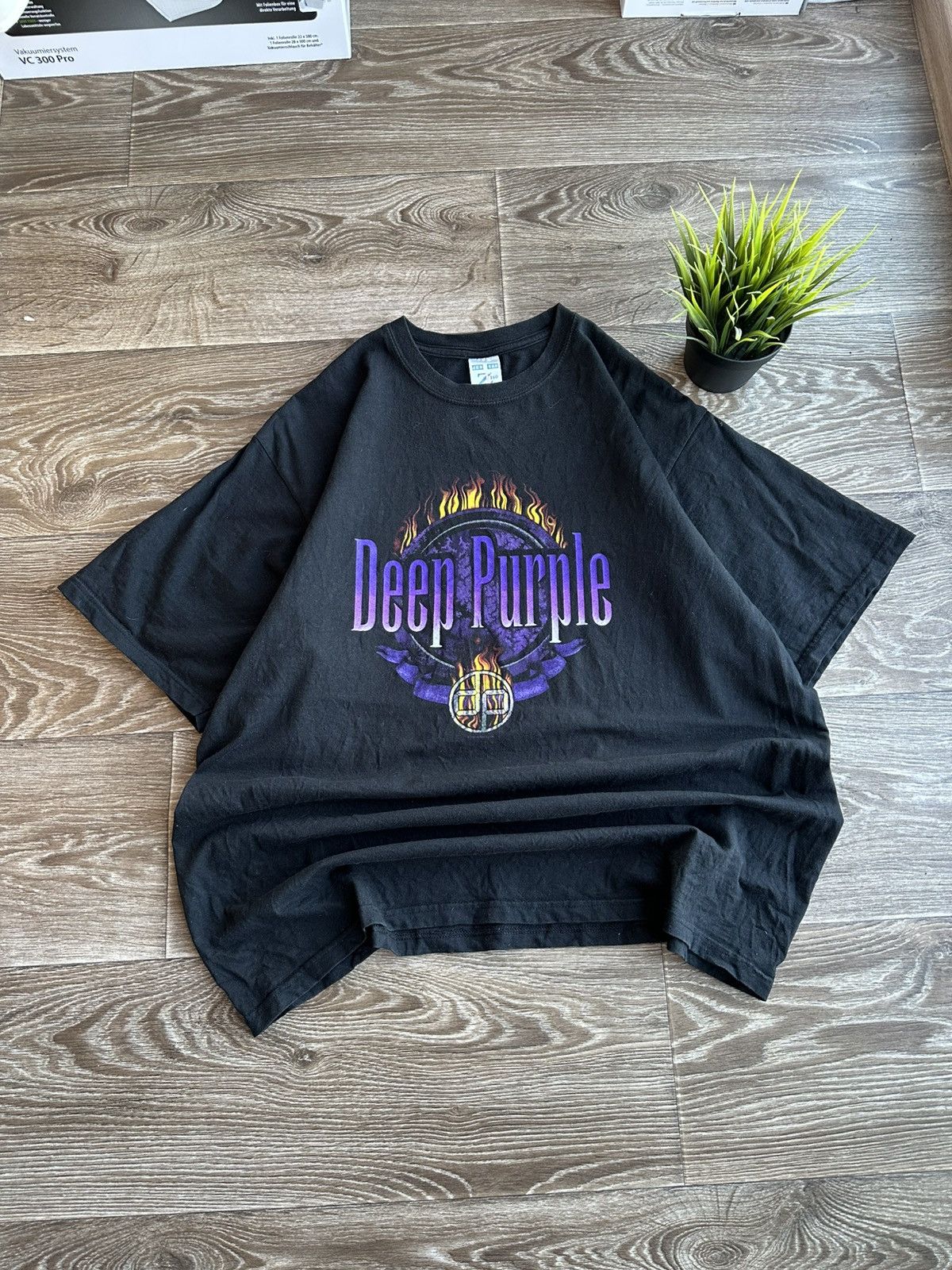 Band Tees 🔥 Deep Purple 2004 Rock Band T Shirt Heavy Metal Sabbath Size US XL / EU 56 / 4 - 1 Thumbnail