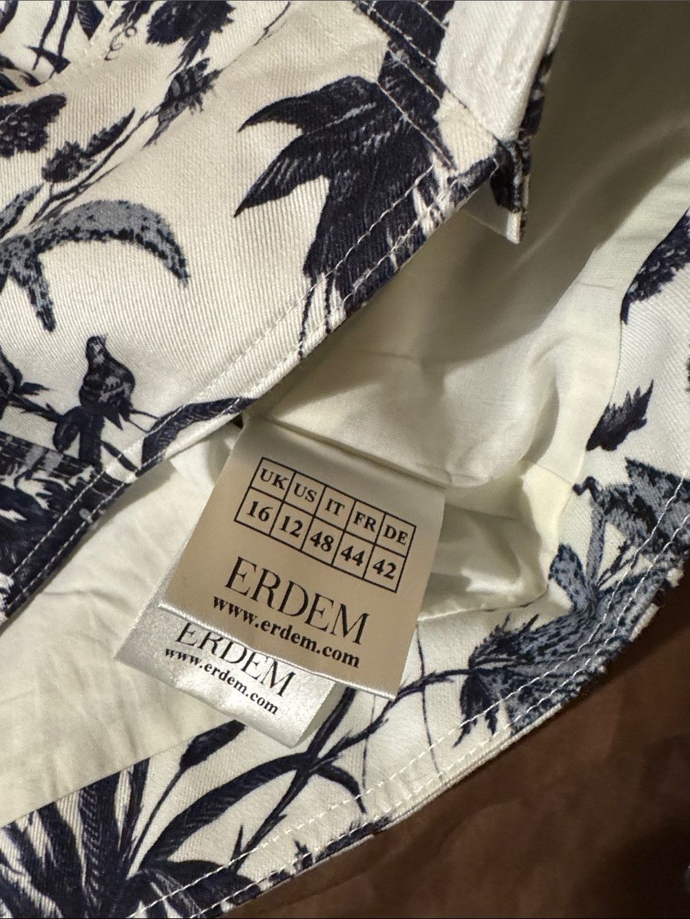 Erdem ERDEM White and Navy Botanical Cross-Back Crop Top Size XL / US 12-14 / IT 48-50 - 9 Thumbnail