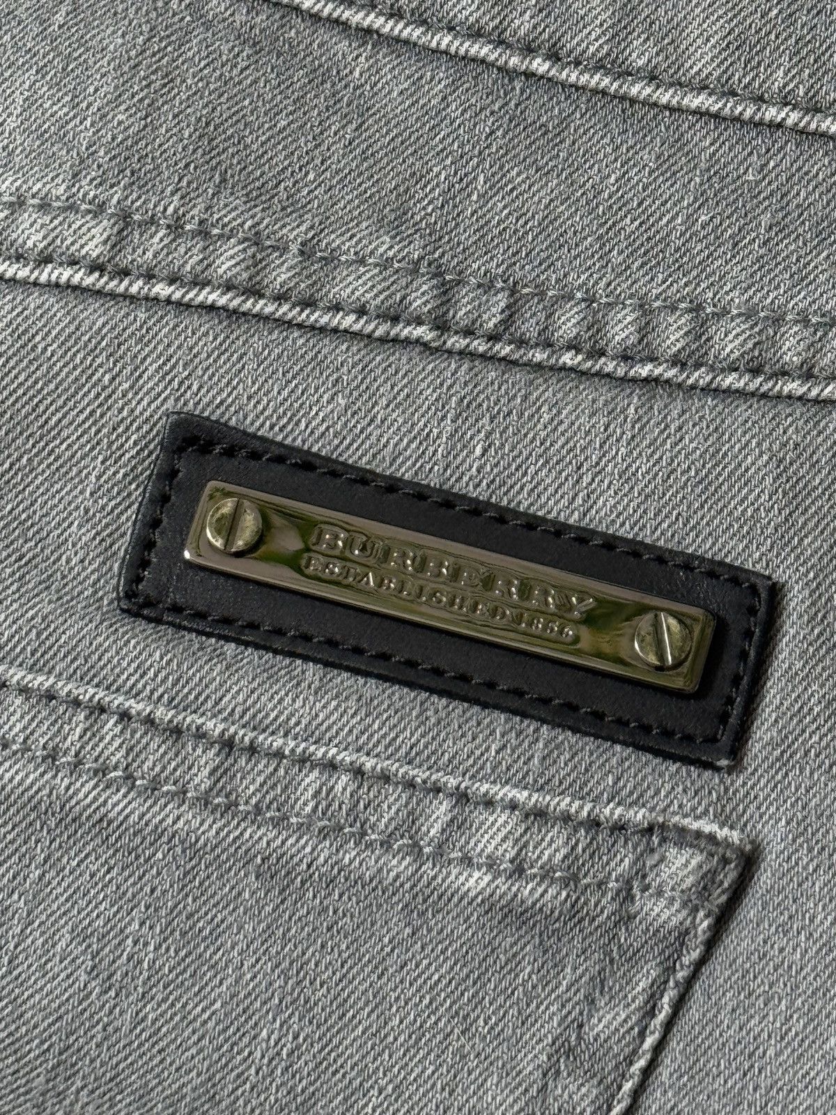 Burberry VINTAGE BURBERRY DENIM GRAY MINI SKIRT Size 30" / US 8 / IT 44 - 5 Thumbnail