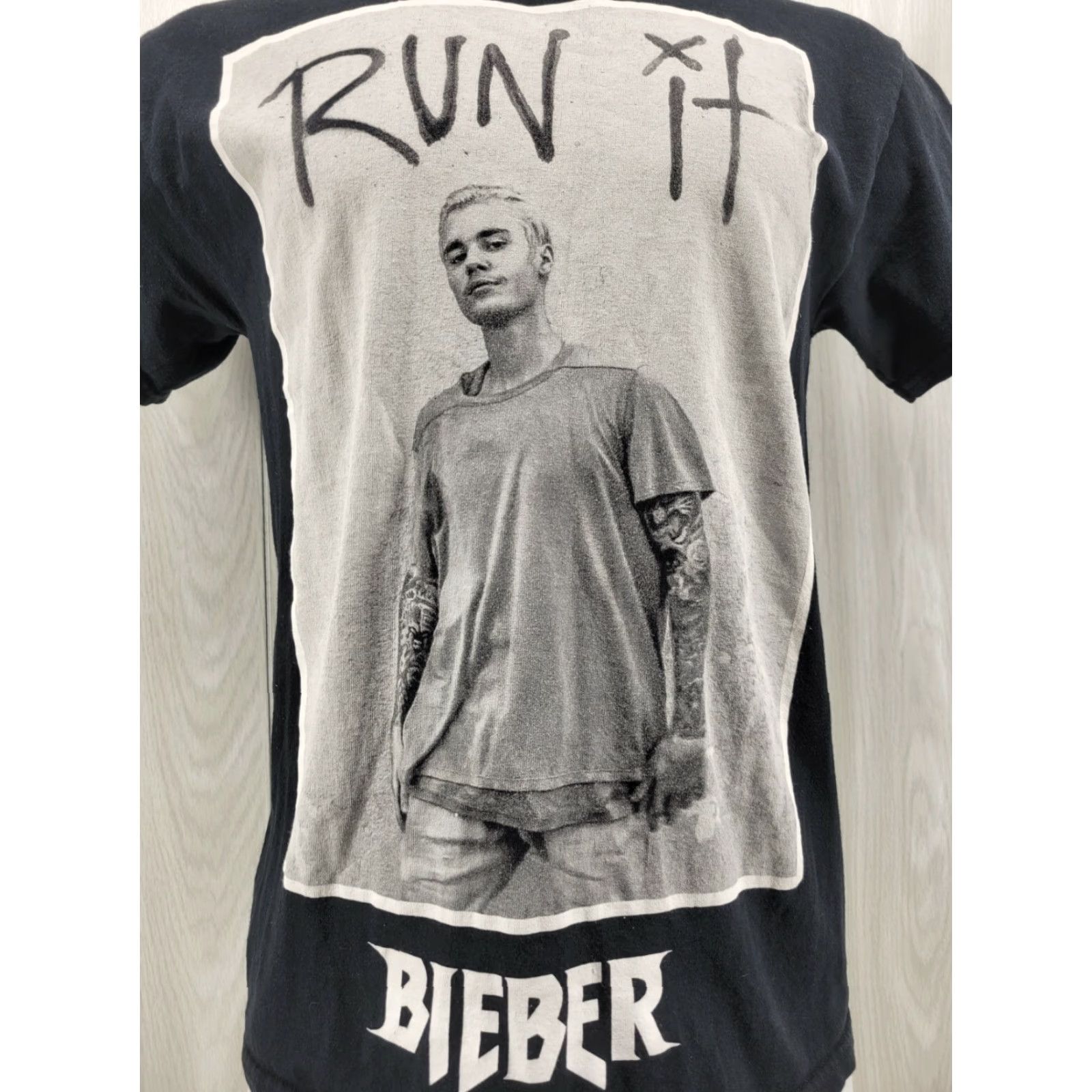 Vintage Justin Bieber Run It Image Black T Shirt Purpose Tour Merch Size Medium Men Graphic Tee Size US M / EU 48-50 / 2 - 2 Thumbnail
