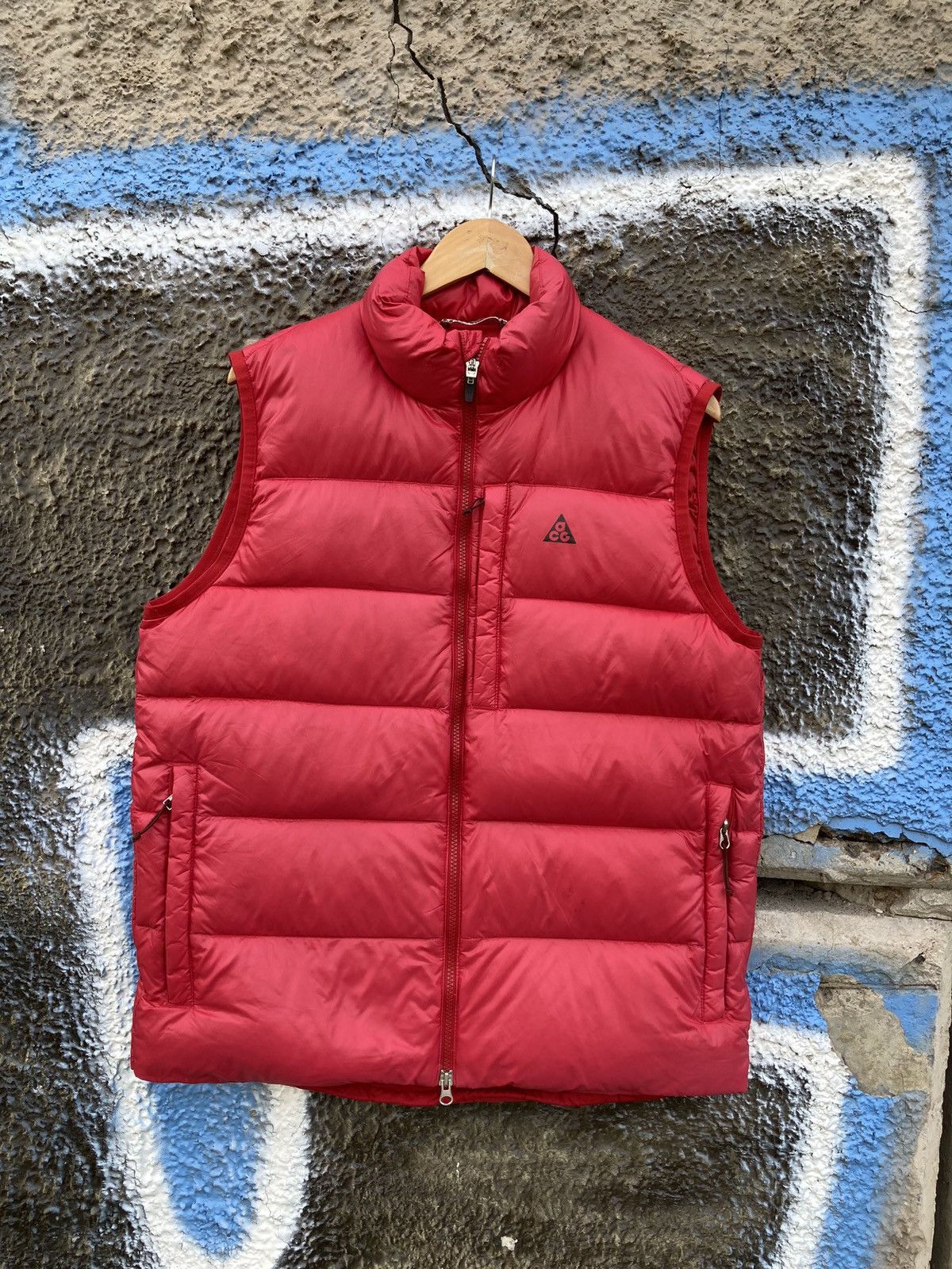 Nike Vintage 90s Nike ACG Expedition Puffer Vest Size M Y2K | Grailed