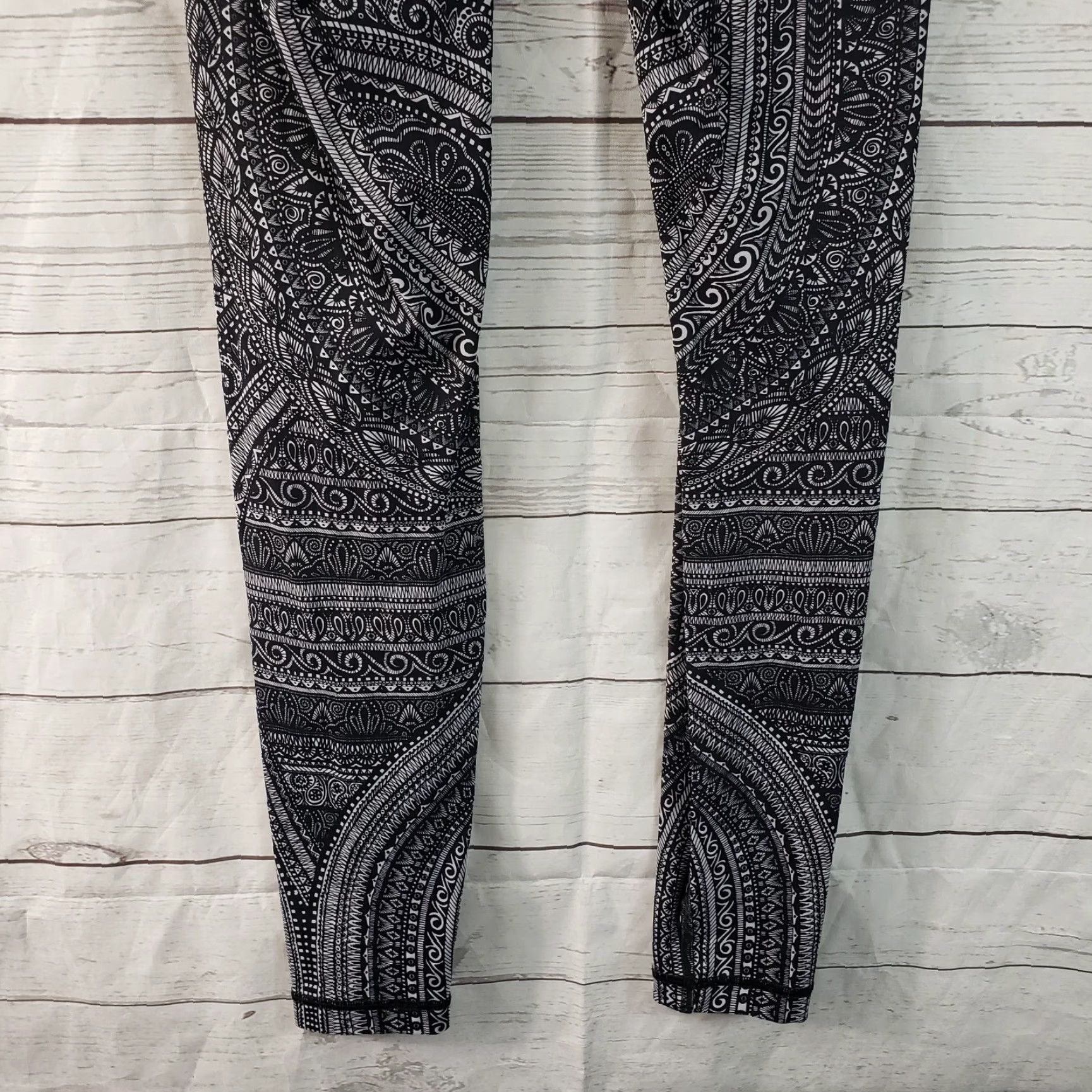 Lululemon Lululemon Wunder Under Hi Rise Tight Nulux Sz 4 Entwined Black Icey Grey Size ONE SIZE - 5 Thumbnail
