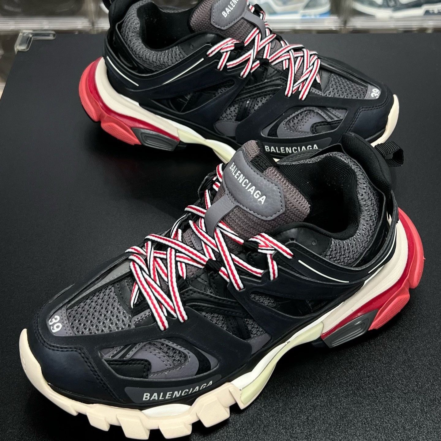 Balenciaga Balenciaga Black Designer Casual Size US S / EU 44-46 / 1 - 1 Thumbnail