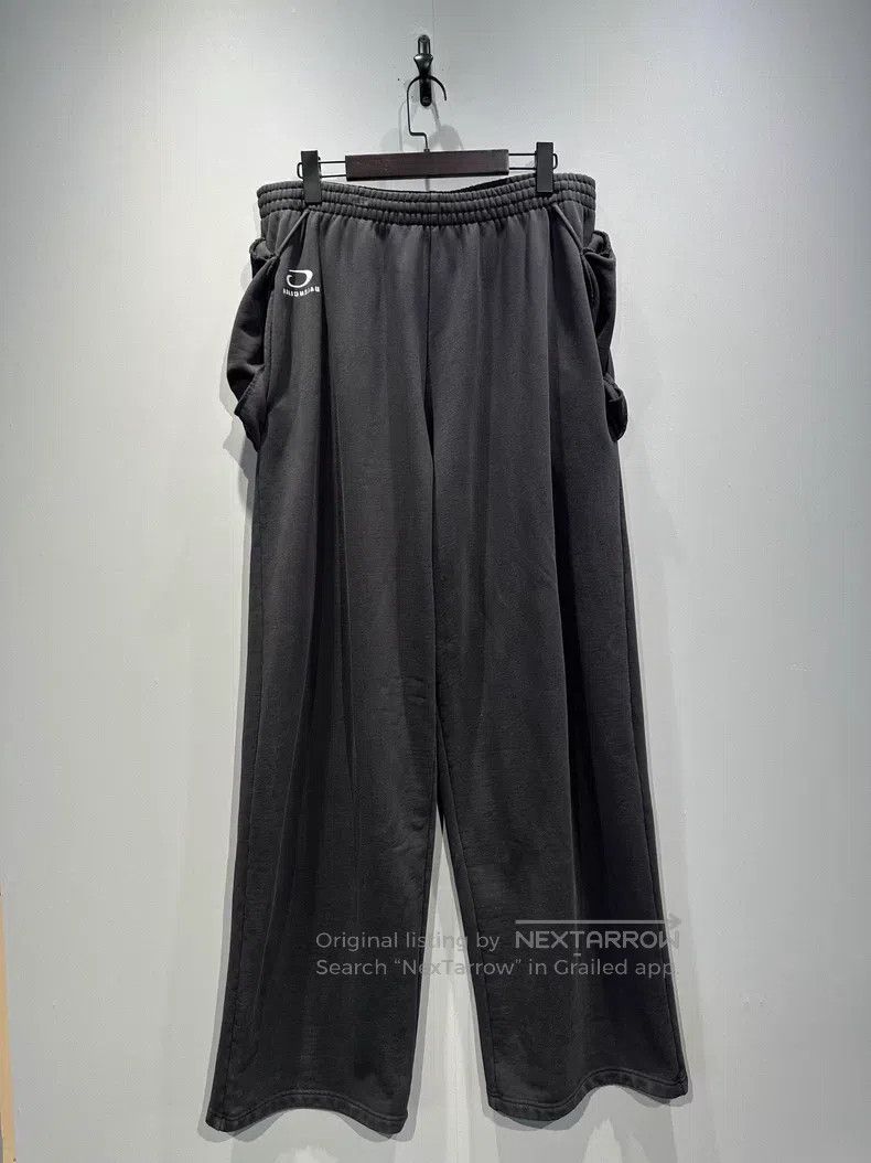 Balenciaga Balenciaga size L Sport loop label wide-leg pants Size US 26 / EU 42 - 1 Thumbnail