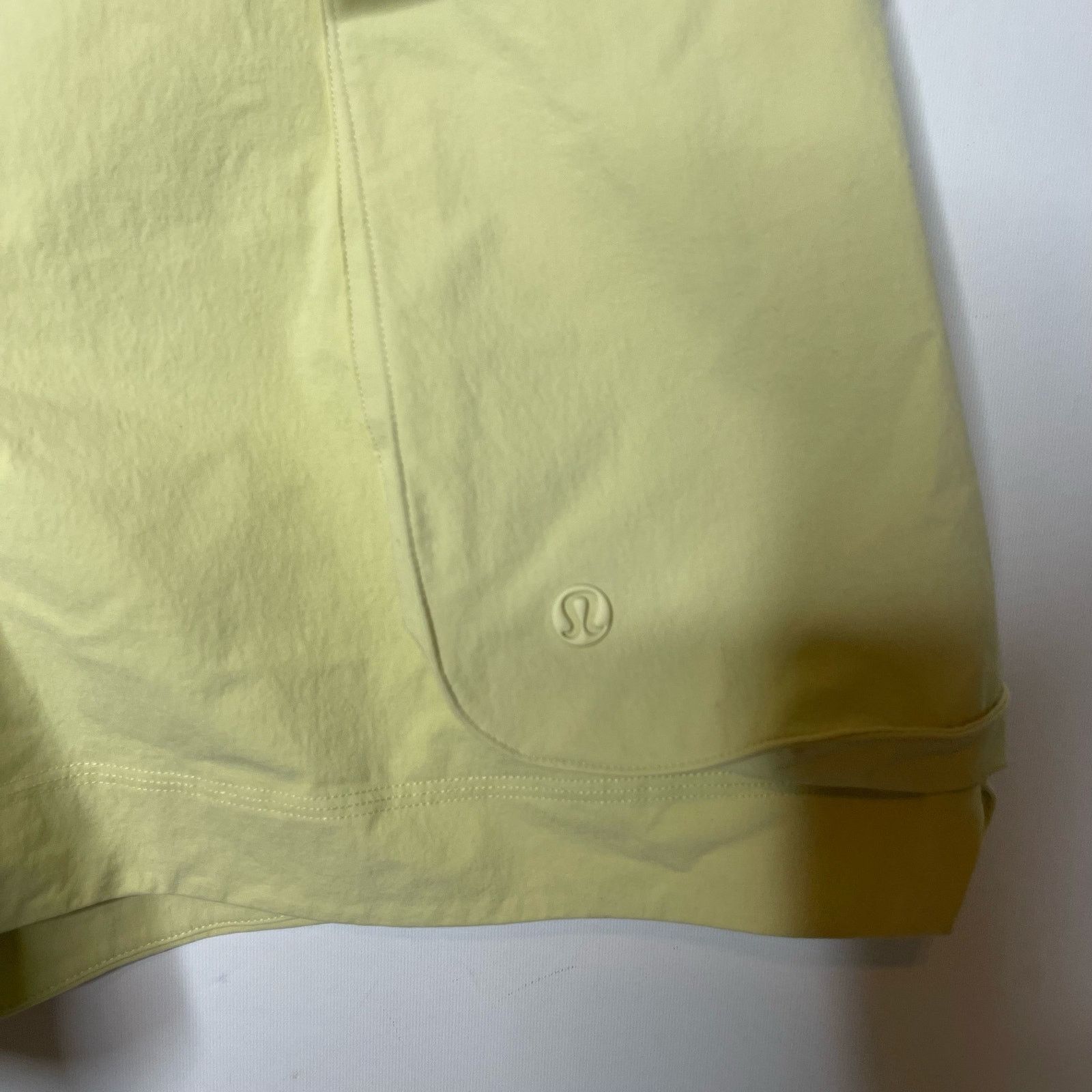 Lululemon Lululemon Relaxed Fit Super High Rise Cargo Short Lime 12 Size 34" / US 12 / IT 48 - 5 Thumbnail