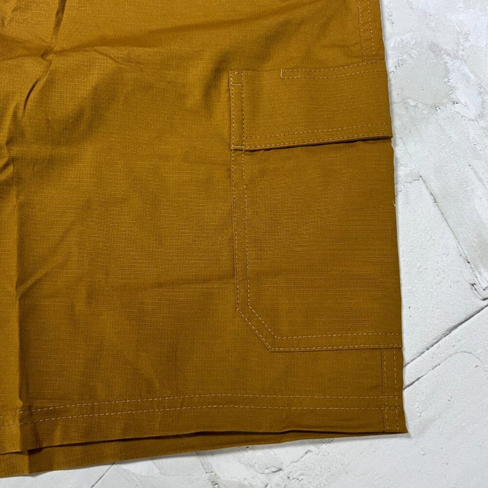 Prana Prana Double Peak Cargo Shorts Antique Bronze Size 34 NWT Size US 34 / EU 50 - 7 Thumbnail