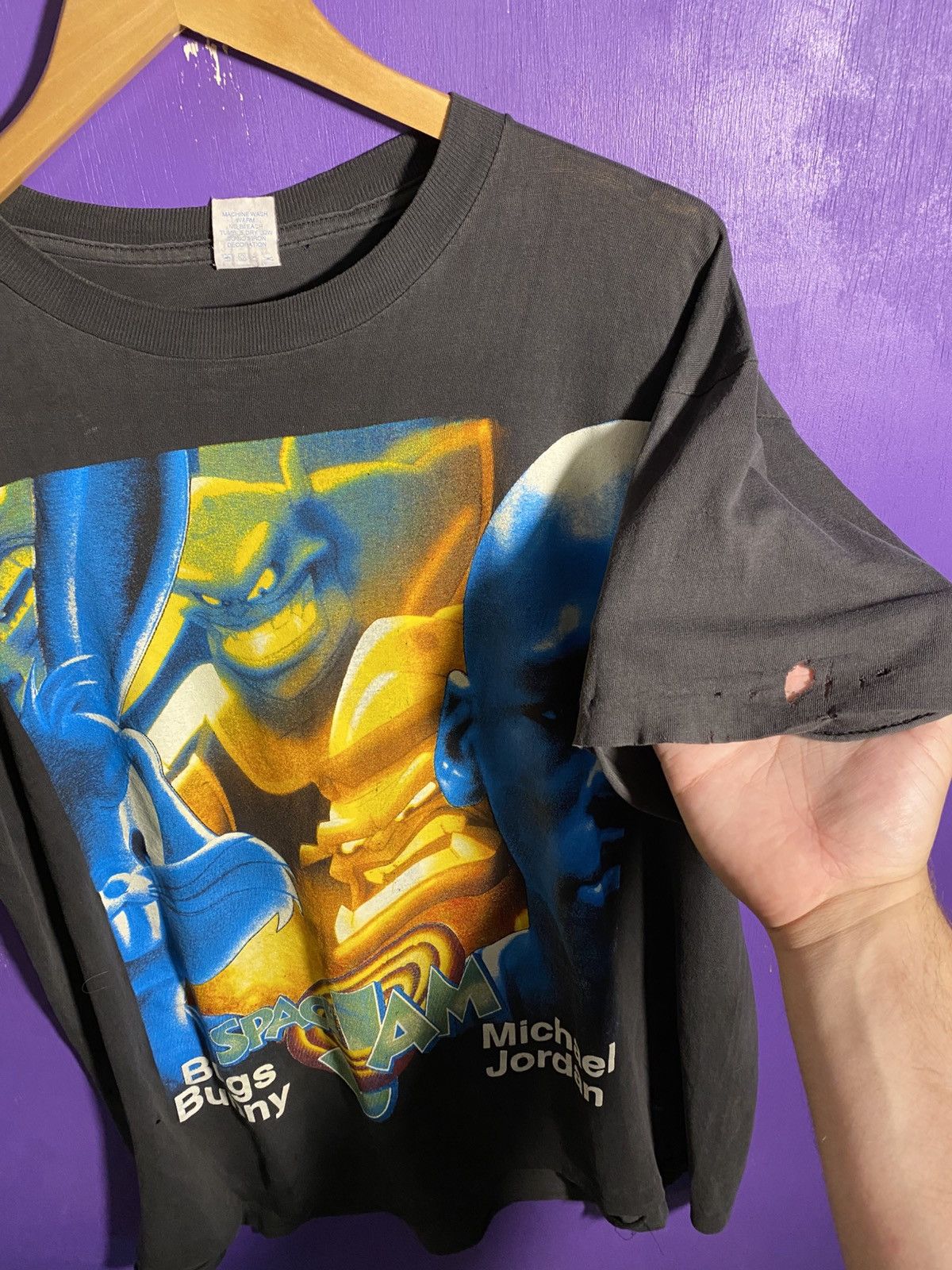 Rap Tees Vintage 90s Michael Jordan Space jam rap tee Size US XL / EU 56 / 4 - 3 Thumbnail
