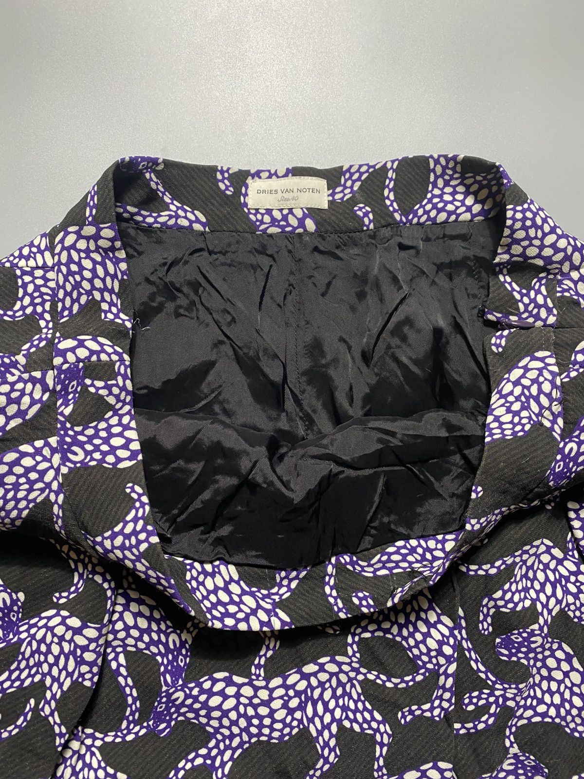 Dries Van Noten DRIES VAN NOTEN ANIMAL PRINT SKIRT Size 27" / US 4 / IT 40 - 6 Thumbnail