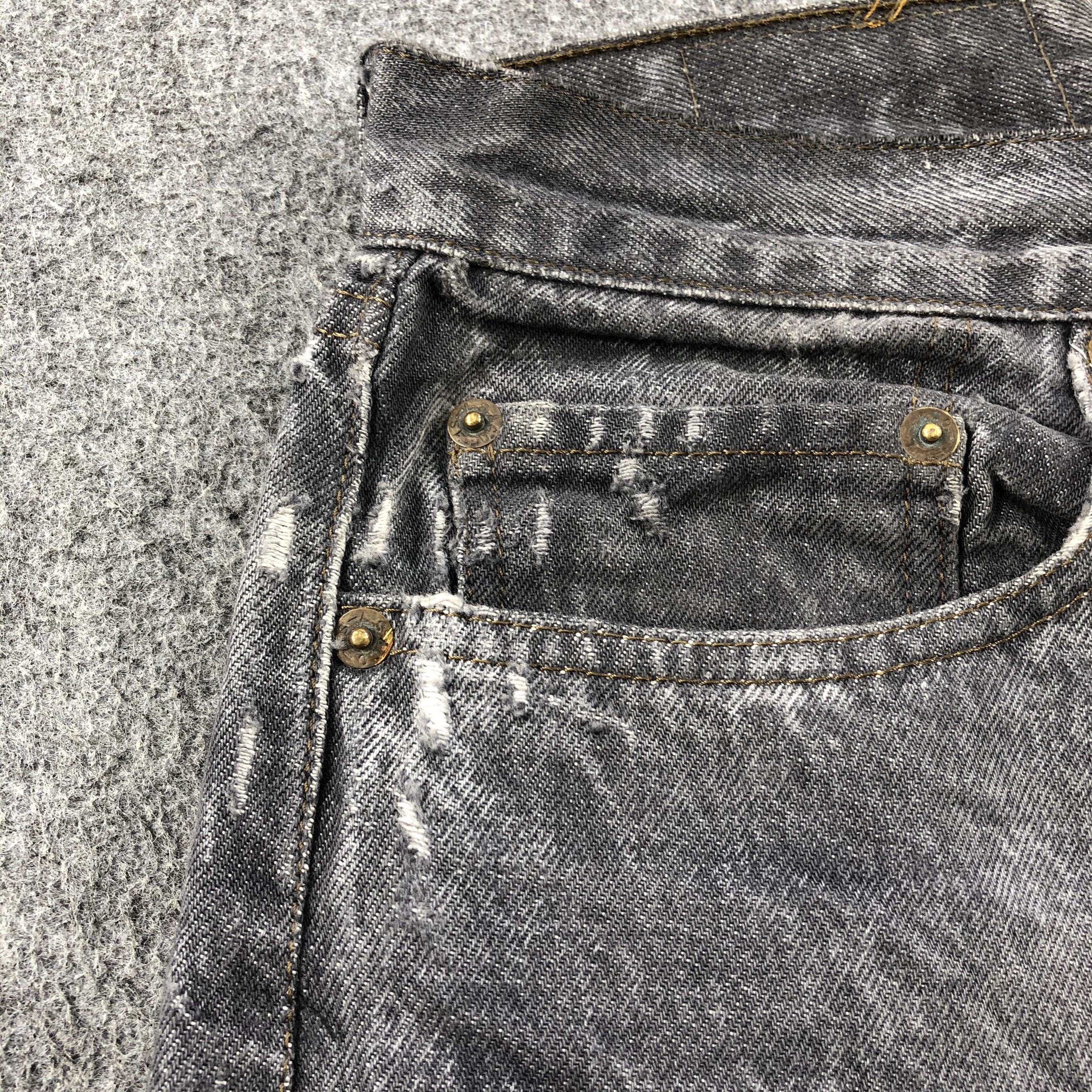 Levi's 90s Vintage Levis 501 Faded Black Jeans-JM1651 Size US 31 - 12 Thumbnail