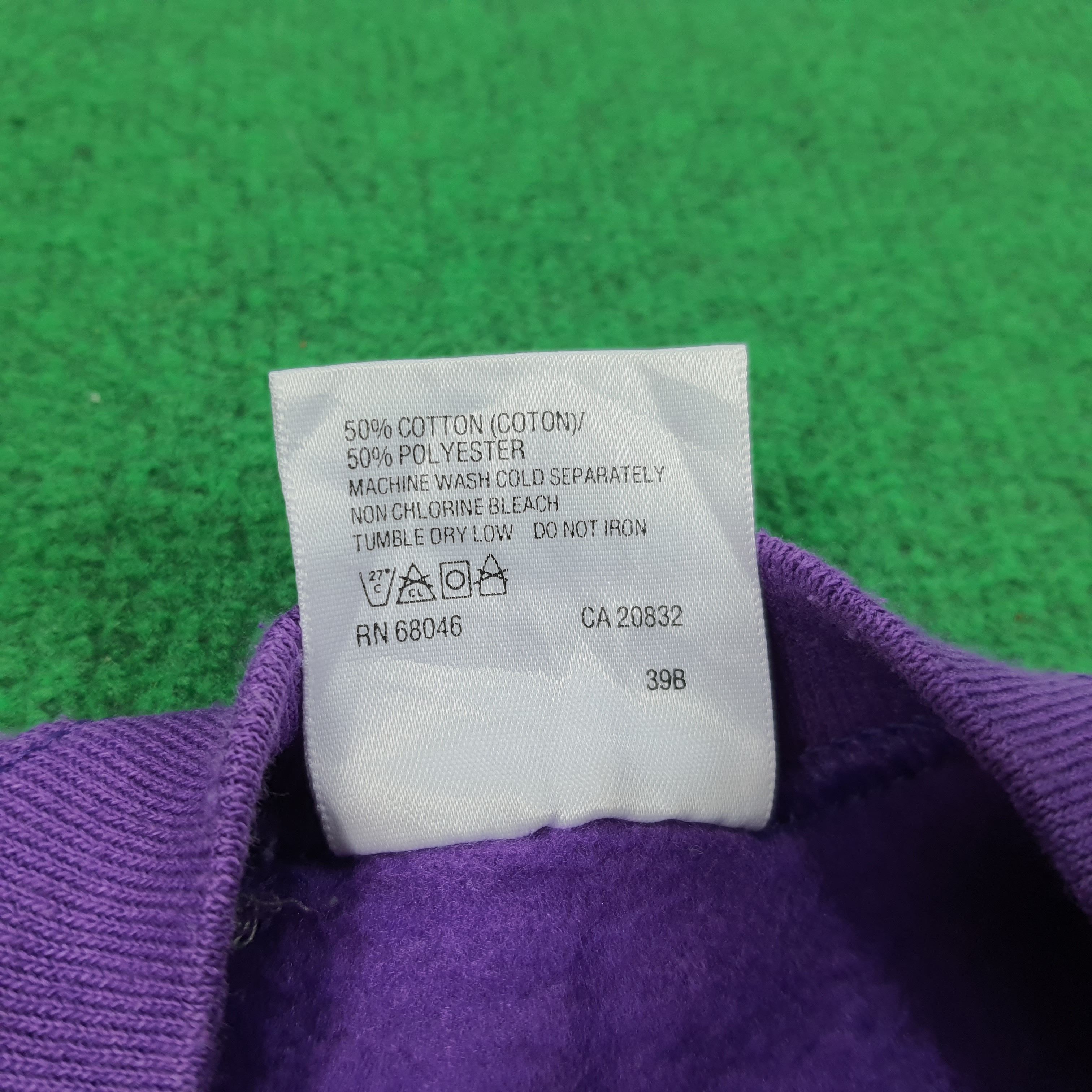 Vintage Vintage University of Nobhill East and Wild West Sweatshirt Size US S / EU 44-46 / 1 - 6 Thumbnail