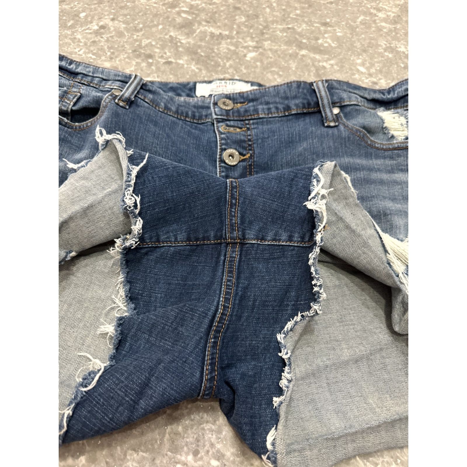 Torrid Torrid Blue Jean Shorts 24 Distressed Ripped Mid Raw Hem Button Fly Medium Wash Womens Size 42" / US 20 - 7 Thumbnail