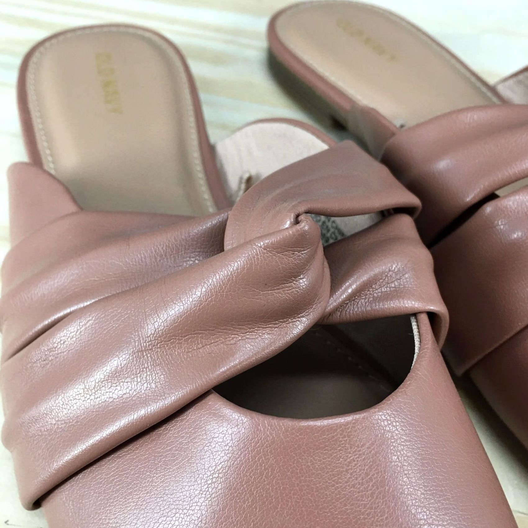 Old Navy Old Navy Sandals Women Slide Beige Pointy Twist Mule Slip On Flat Comfort Shoes Size US 11 / IT 41 - 4 Thumbnail