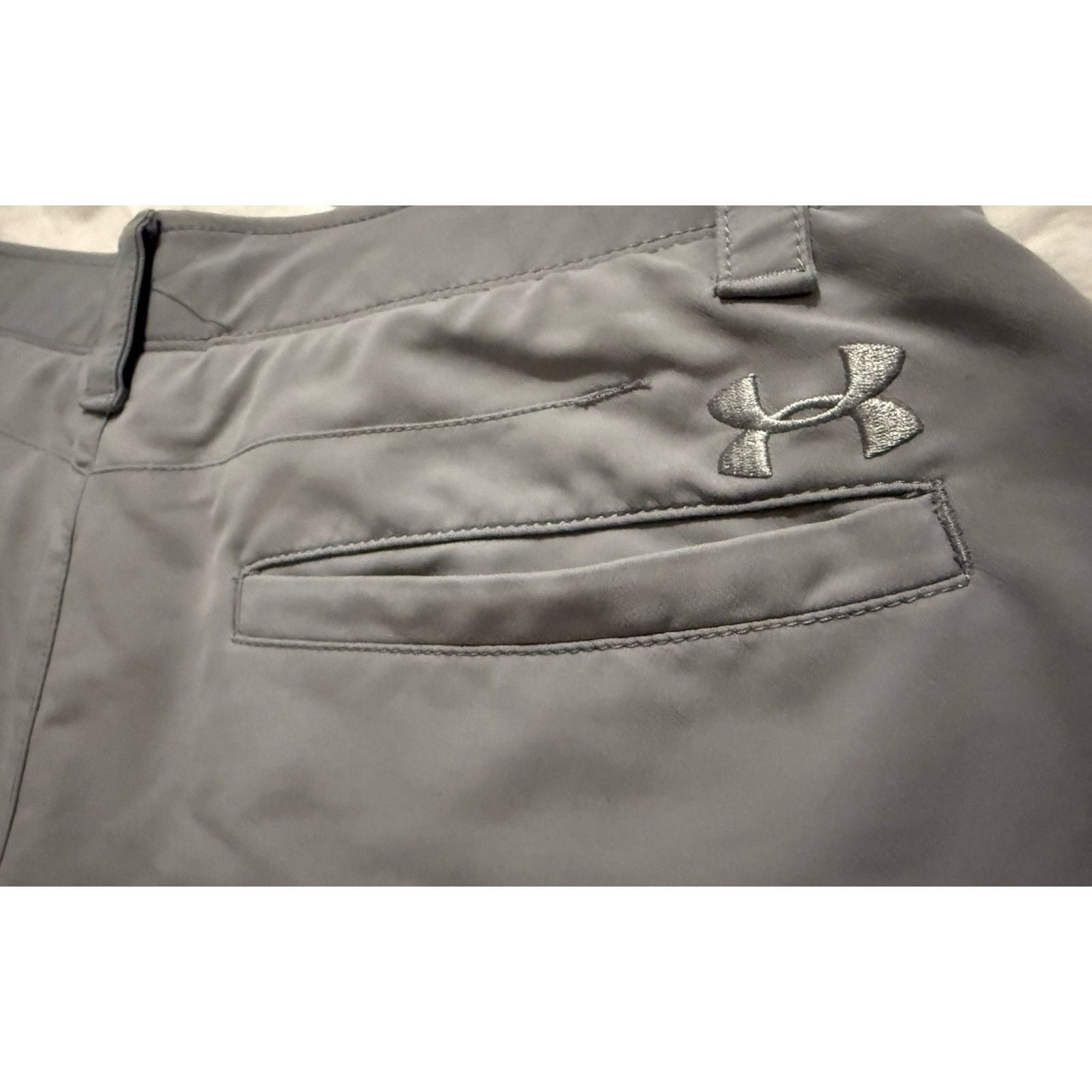 Under Armour Under Armour Chino Golf Shorts Grey Performance Flat Front Size US 34 / EU 50 - 4 Thumbnail