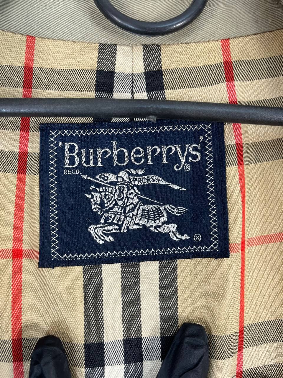 Burberry Burberrys London Vintage Beige Trench Coat Nova Size XL Size US XL / EU 56 / 4 - 10 Thumbnail