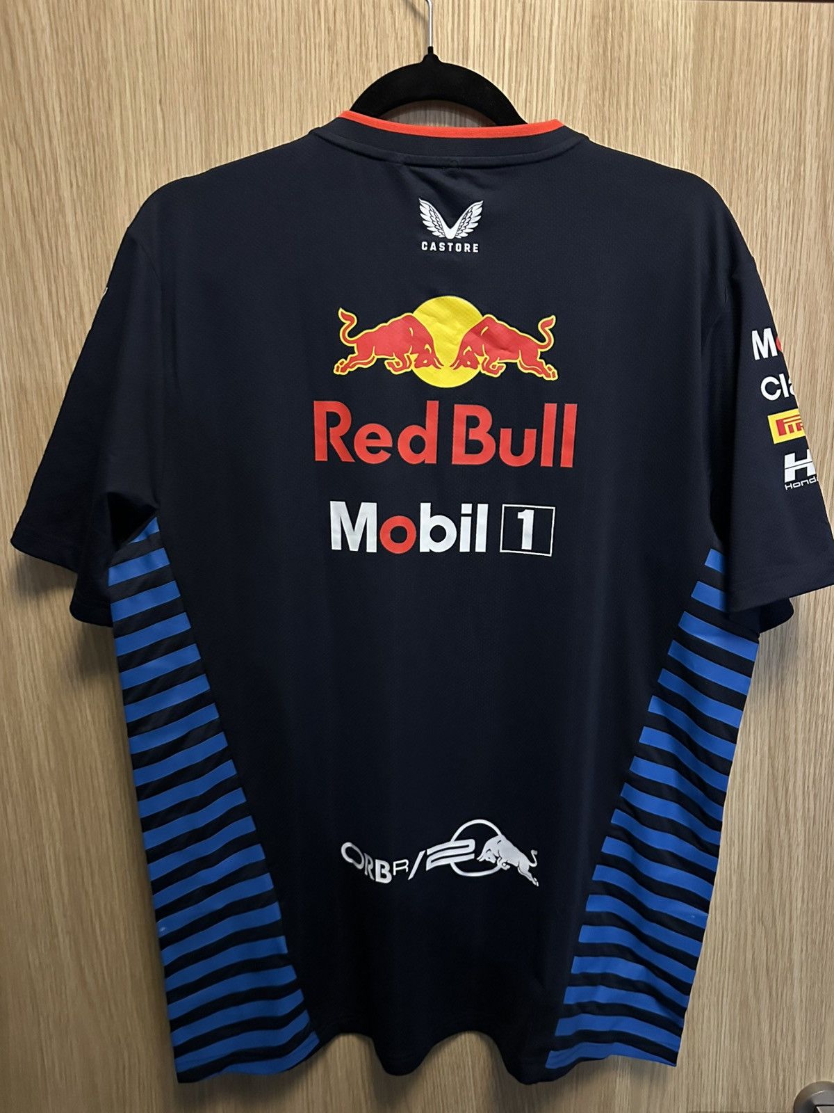 Castore Sports T-shirt from Grand Prix 2025 Size US L / EU 52-54 / 3 - 2 Thumbnail