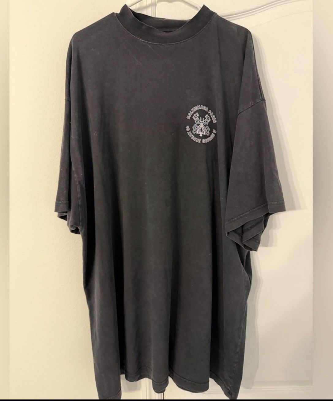 Balenciaga BALENCIAGA Key Crest Oversized T-shirt Black Size 5 (XXL) Size US XXL / EU 58 / 5 - 1 Thumbnail