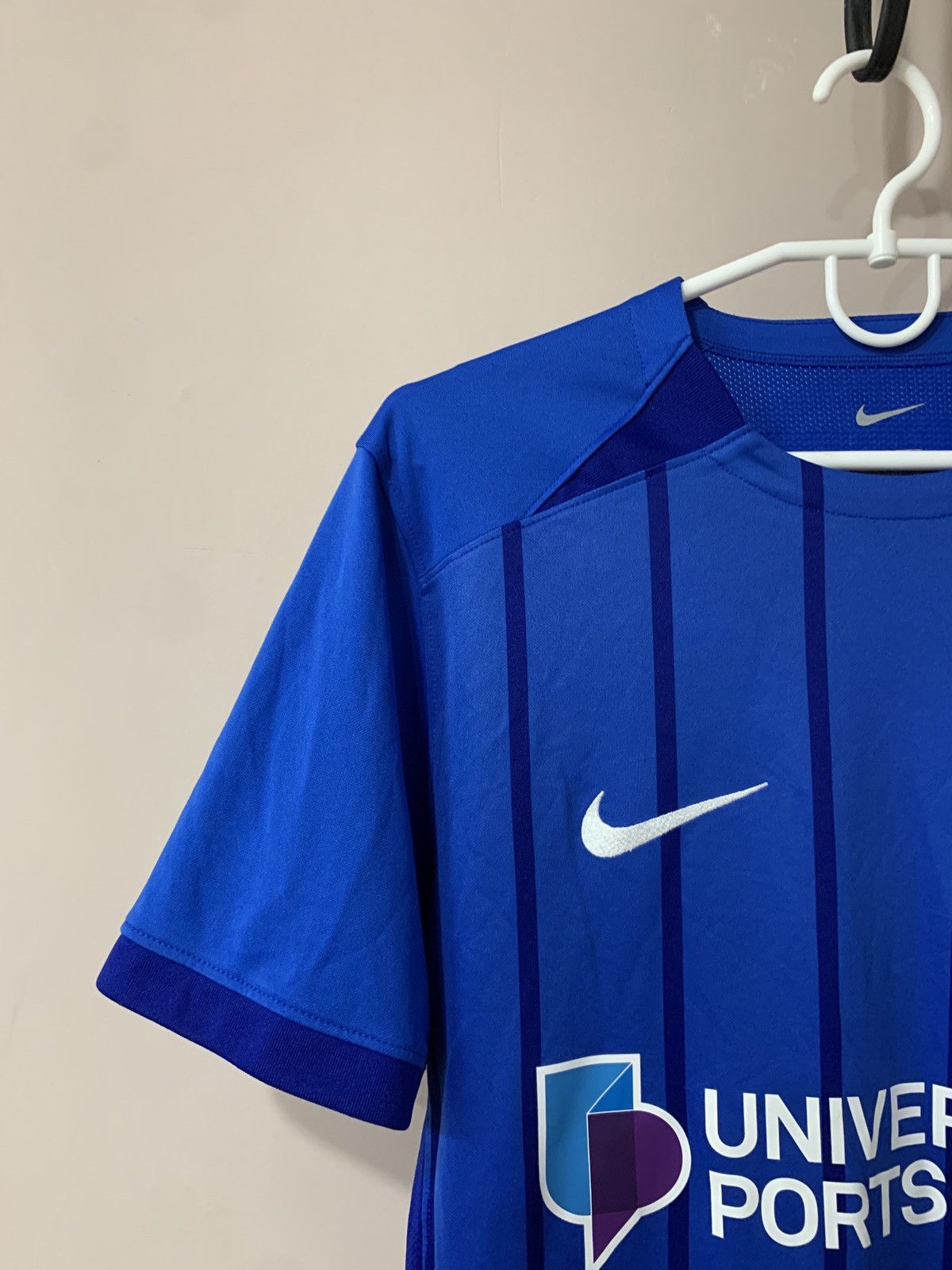 Nike Portsmouth Home Football Shirt Nike Soccer Jersey Size M Size US M / EU 48-50 / 2 - 3 Thumbnail
