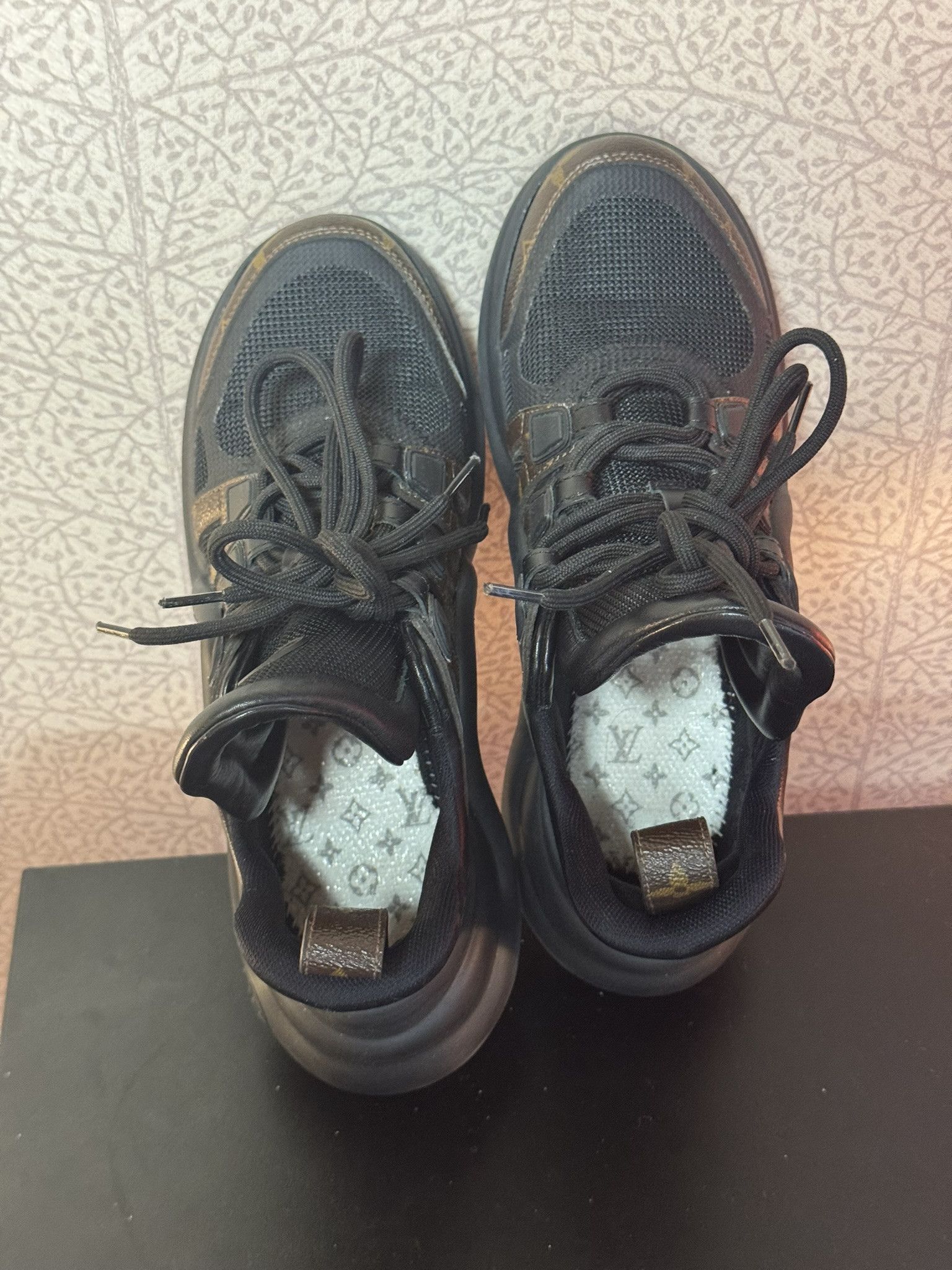 Louis Vuitton LV ARCHLIGHT SNEAKER 1A43LD EU 36 / USA 6 Size US 6 / IT 36 - 7 Thumbnail
