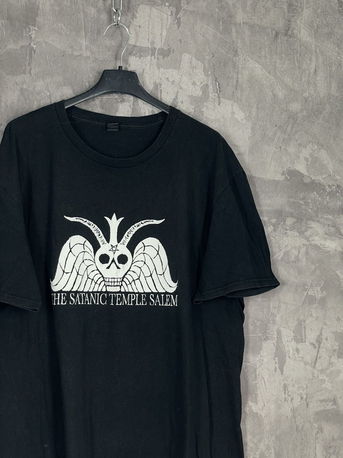 Band Tees × Vintage Vintage 90s Skulls Sexy Dead Face Horror Tee 90s Size US XL / EU 56 / 4 - 4 Thumbnail