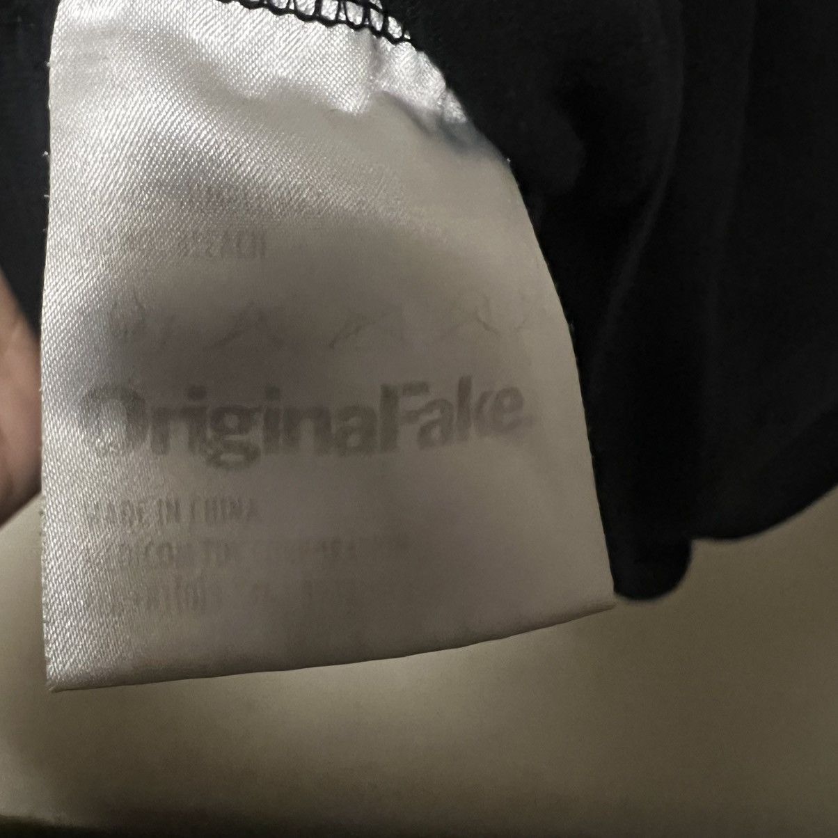 Kaws × Original Fake Original fake Tee Tokyo Size US M / EU 48-50 / 2 - 2 Thumbnail