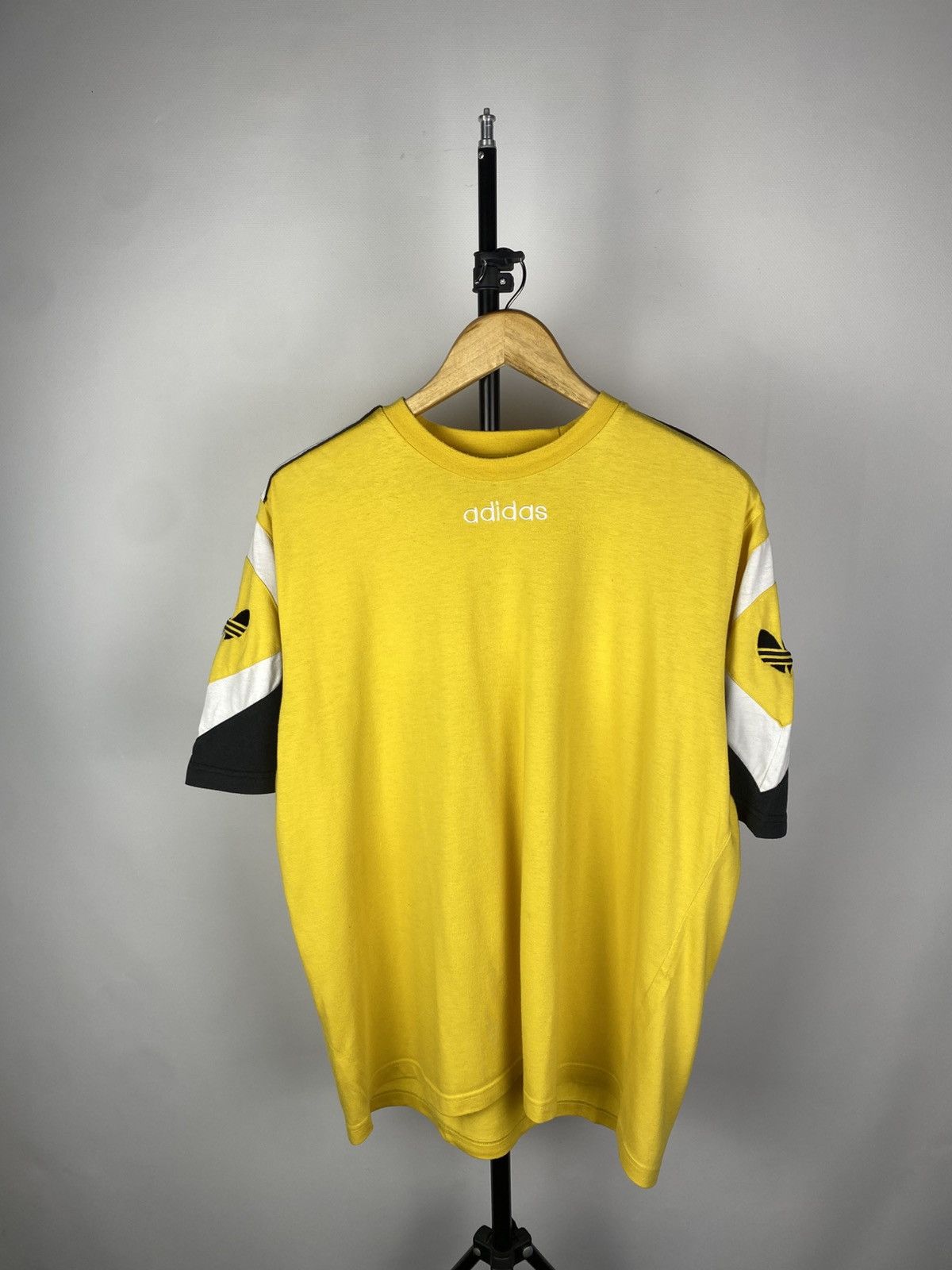 Adidas × Vintage Vintage 90s Central Logo Adidas y2k T Shirt Size US L / EU 52-54 / 3 - 1 Thumbnail