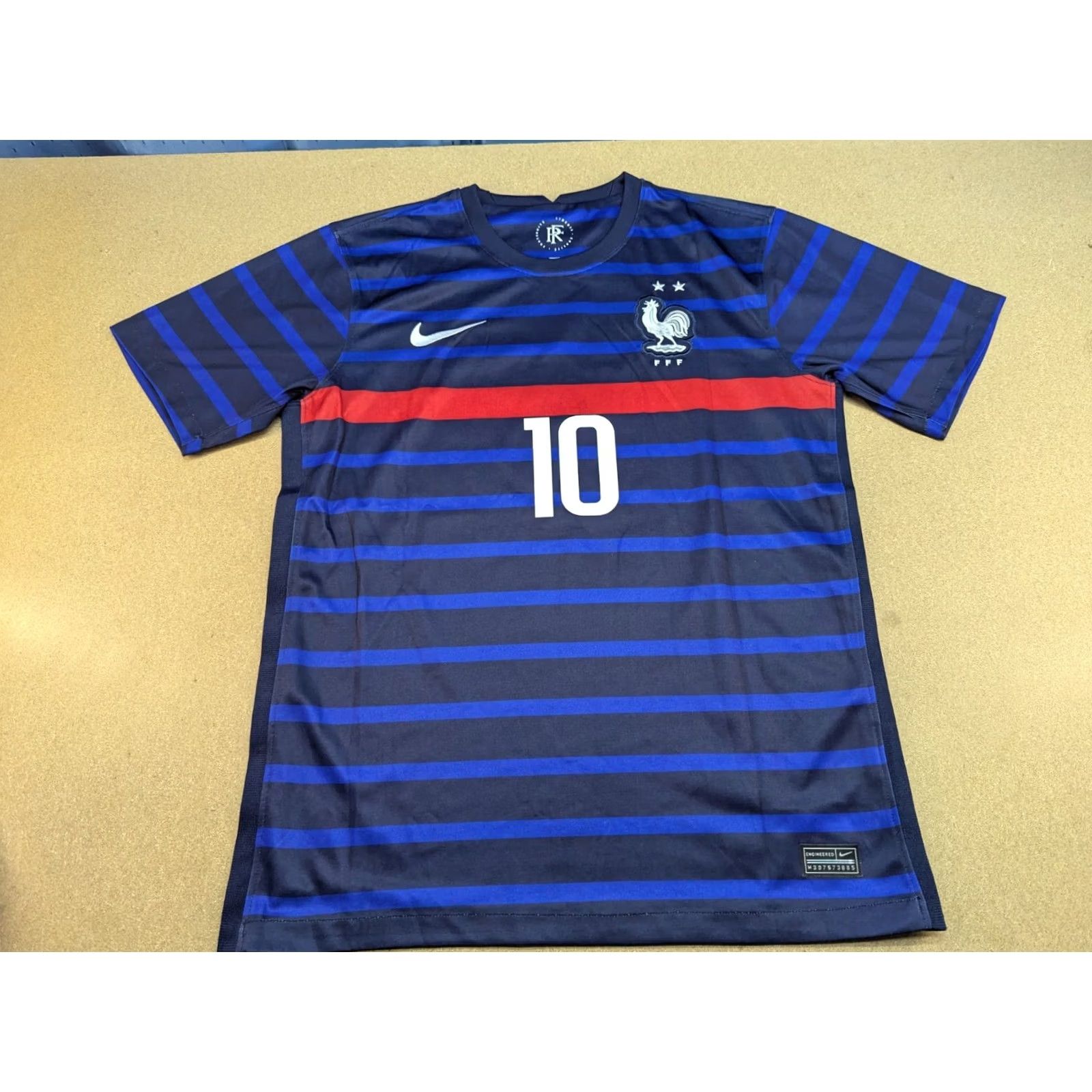Nike Nike France 2020-2021 Jersey Mbappe Mens Football Jersey Size M Home Size US M / EU 48-50 / 2 - 2 Thumbnail