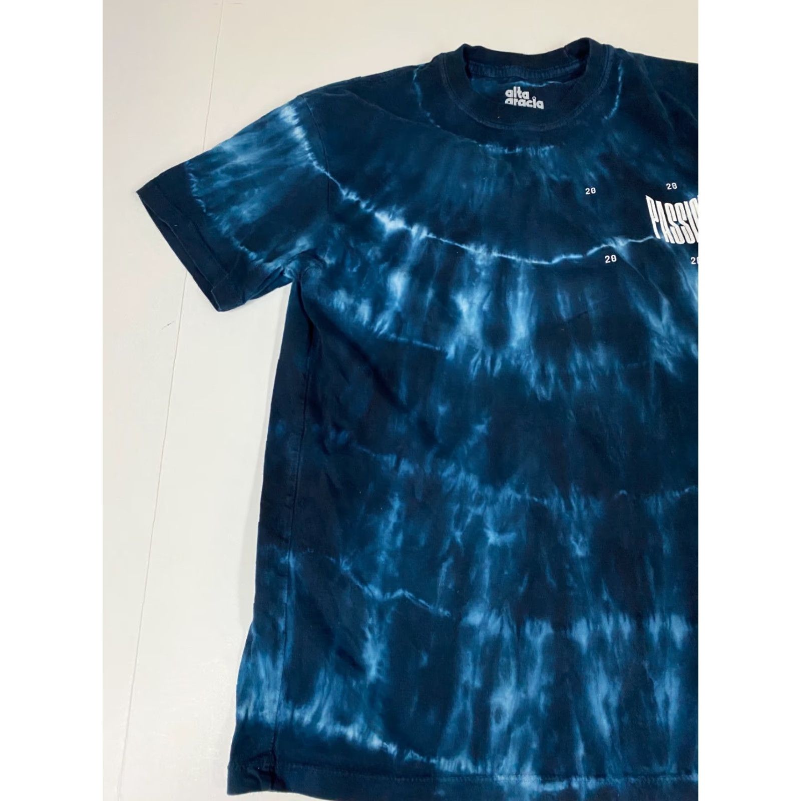 Gildan Gildan M Mens Shirt Short Sleeve Crew Neck Blue Tie Dye Georgia Waves 90s American University Colorful Breathable Pockets Regular Cotton Shirt Size US M / EU 48-50 / 2 - 4 Thumbnail