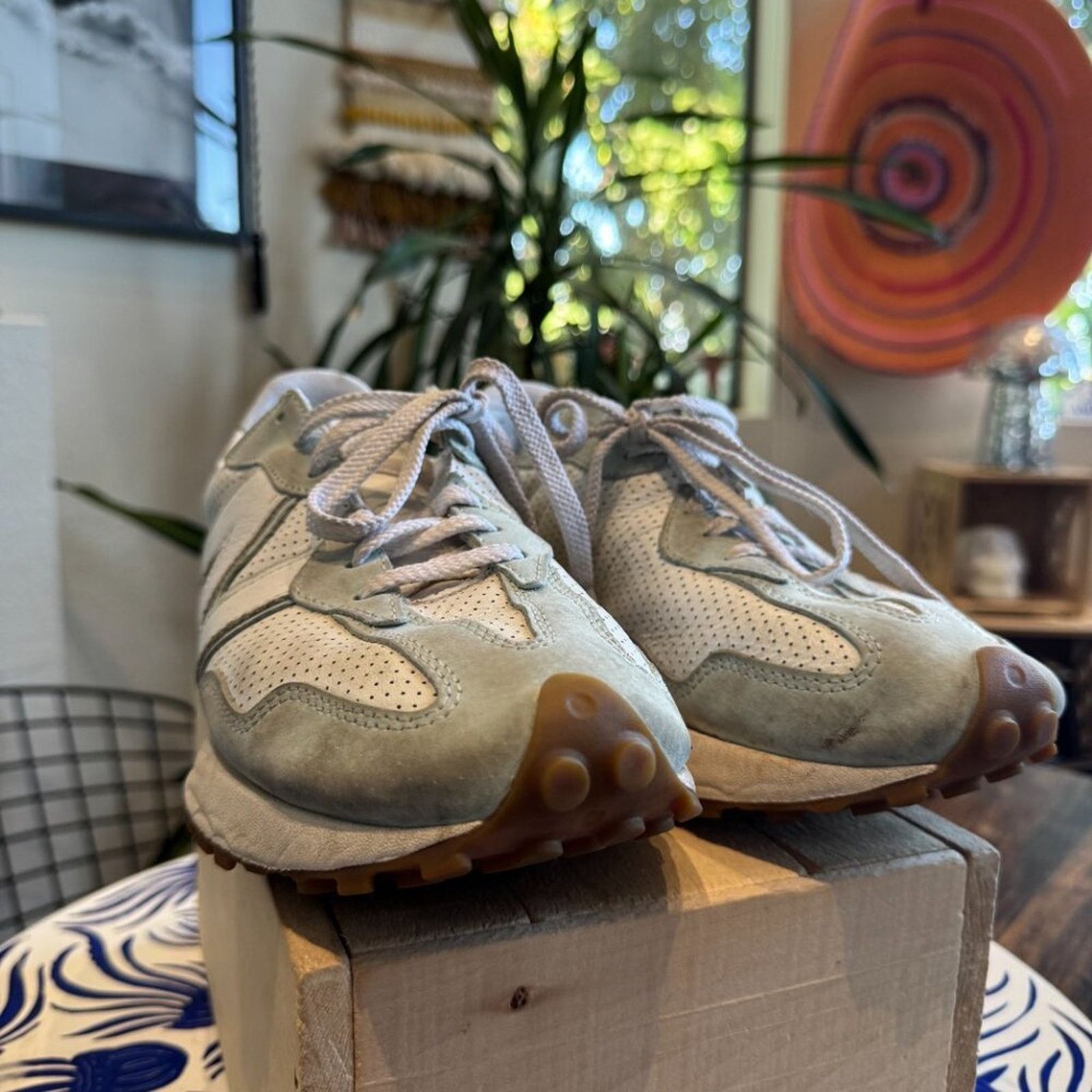New Balance New Balance 327 “Sea Salt / Mint Green”, Men’s 10.5 Size US 10.5 / EU 43-44 - 6 Thumbnail
