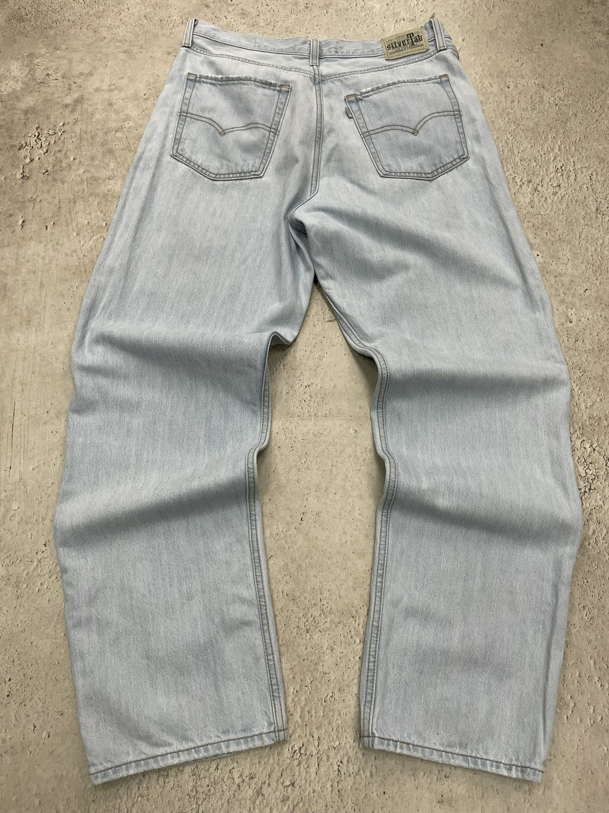 Levi's Levi’s Silver Tab blue baggy jeans 90s y2k streetwear Size US 31 - 9 Thumbnail