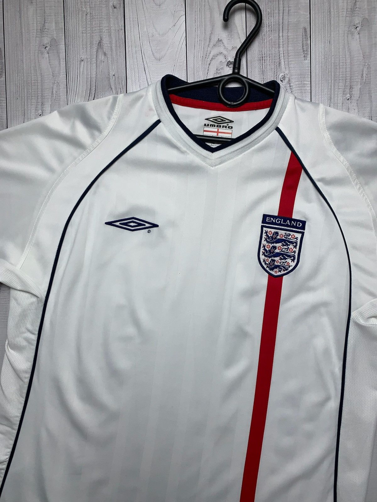 Umbro × Vintage Vintage Umbro England soccer jersey size L logo Size US L / EU 52-54 / 3 - 2 Thumbnail