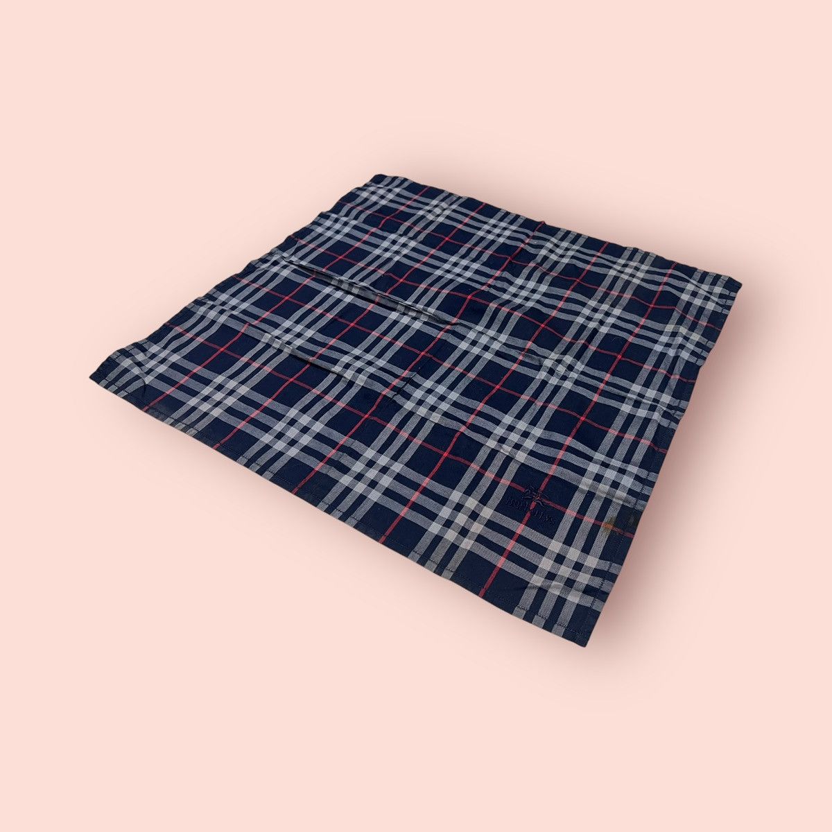 Burberry × Designer ICONIC BURBERRYS BLACK LABEL PLAID NOVA CHECK HANDKERCHIEF Size ONE SIZE - 9 Thumbnail